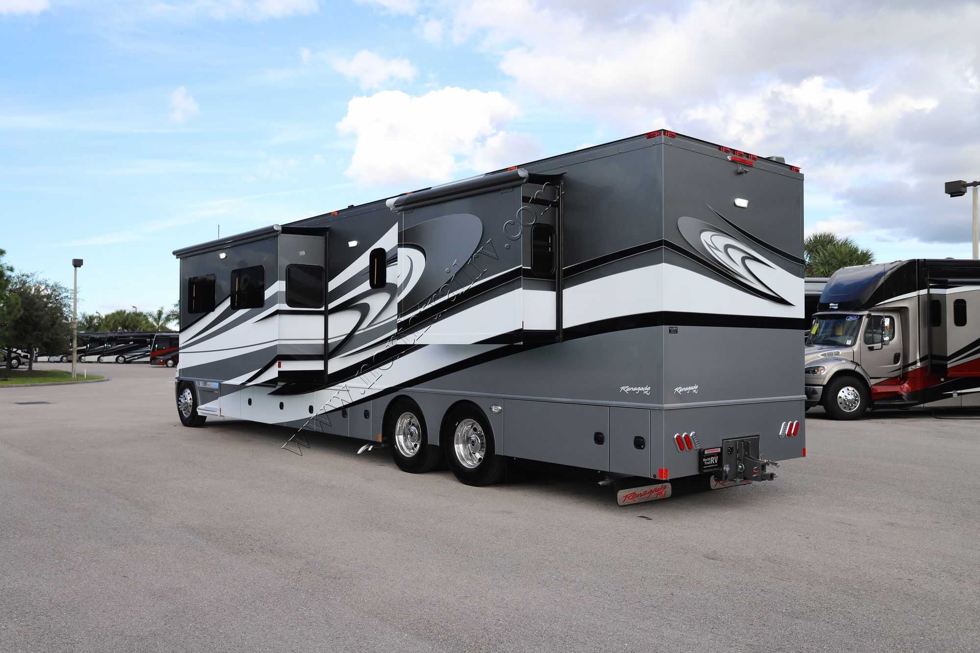 New 2022 Renegade Rv Classic 45CBF Super C  For Sale