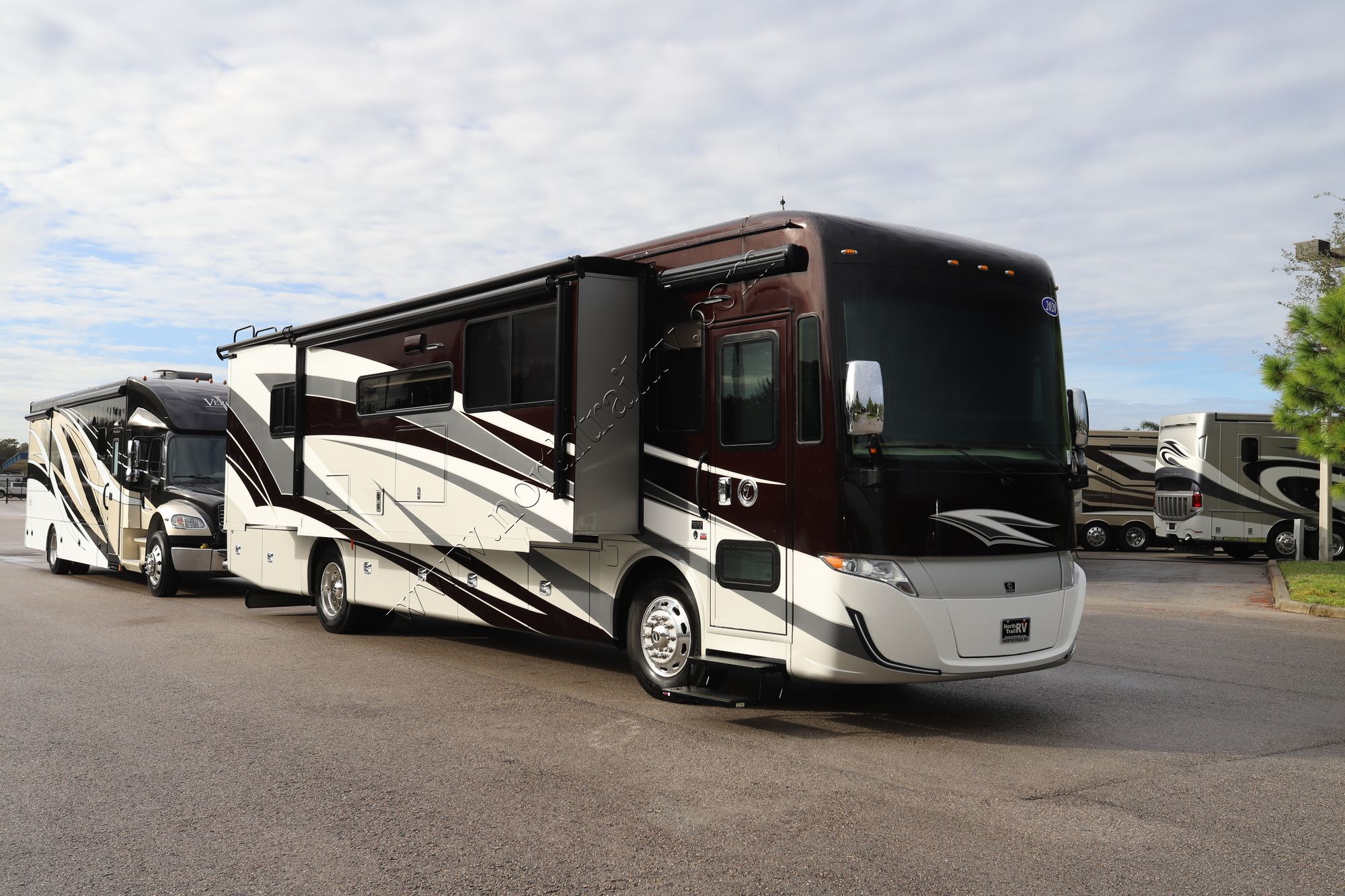 Used 2020 Tiffin Motor Homes Allegro Red 37BA Class A  For Sale