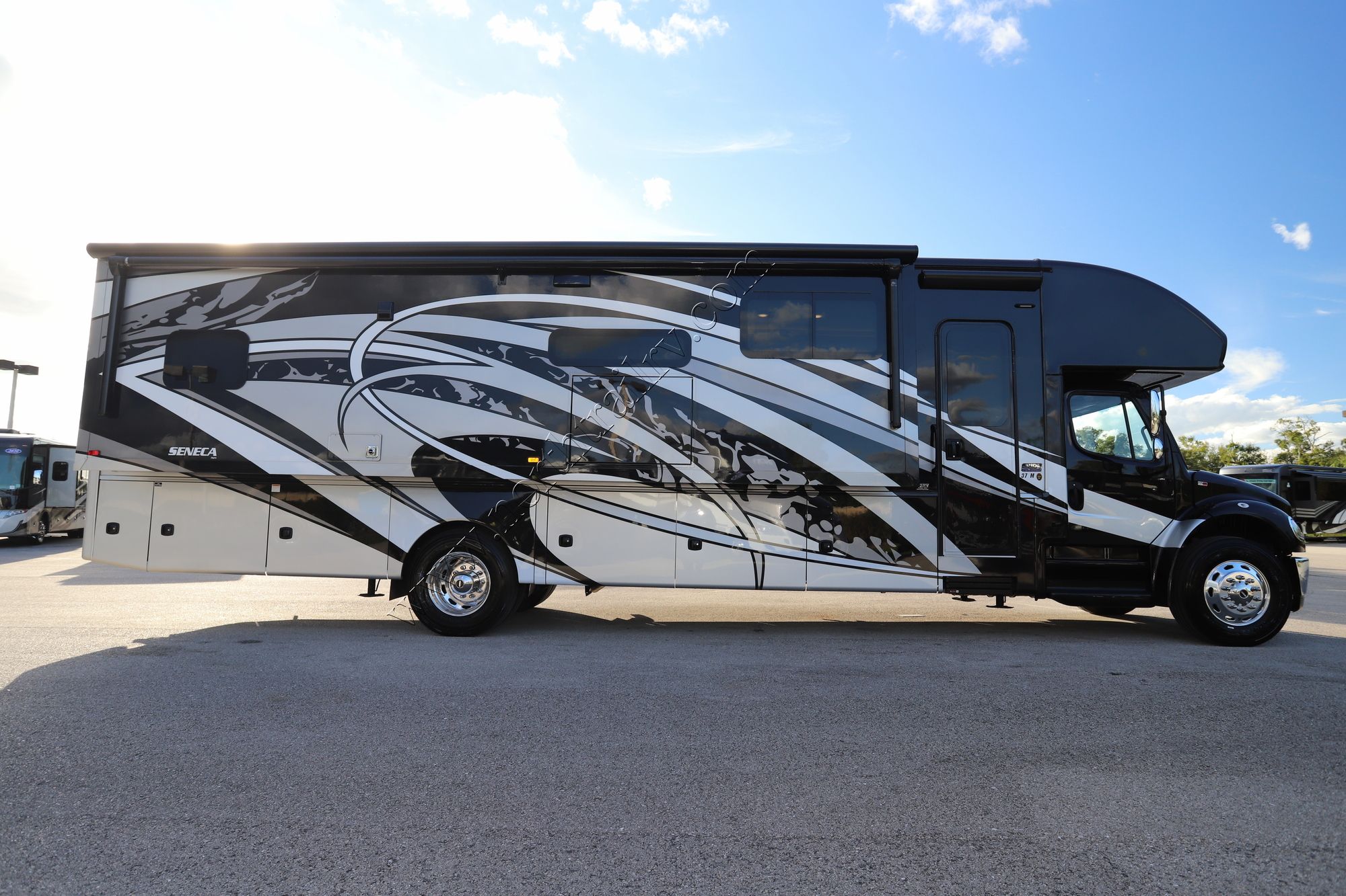 New 2022 Jayco Seneca 37M Super C  For Sale