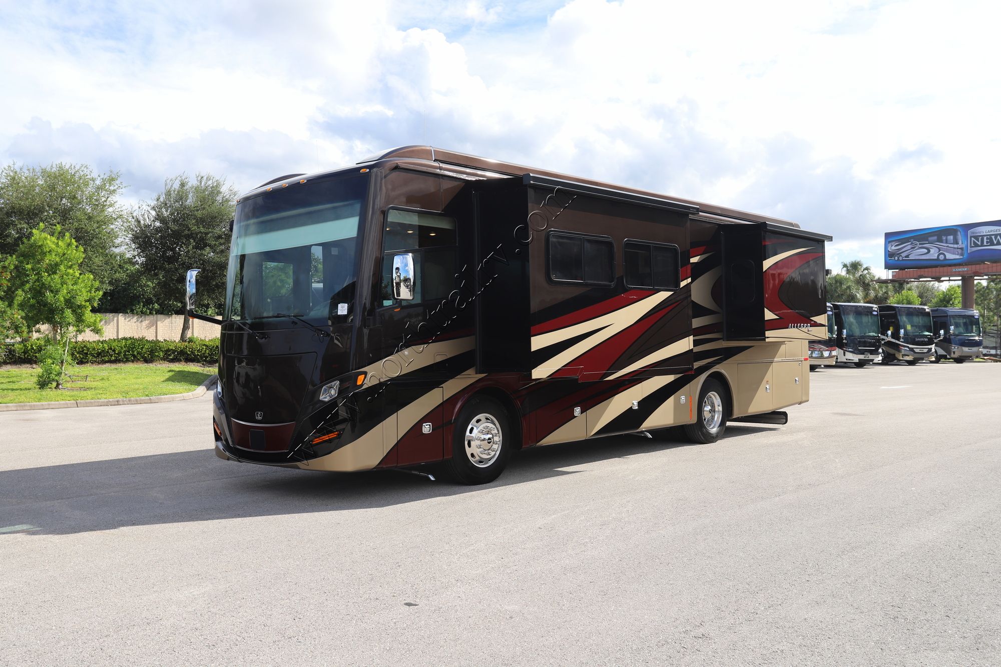 New 2022 Tiffin Motor Homes Allegro Red 33AA Class A  For Sale