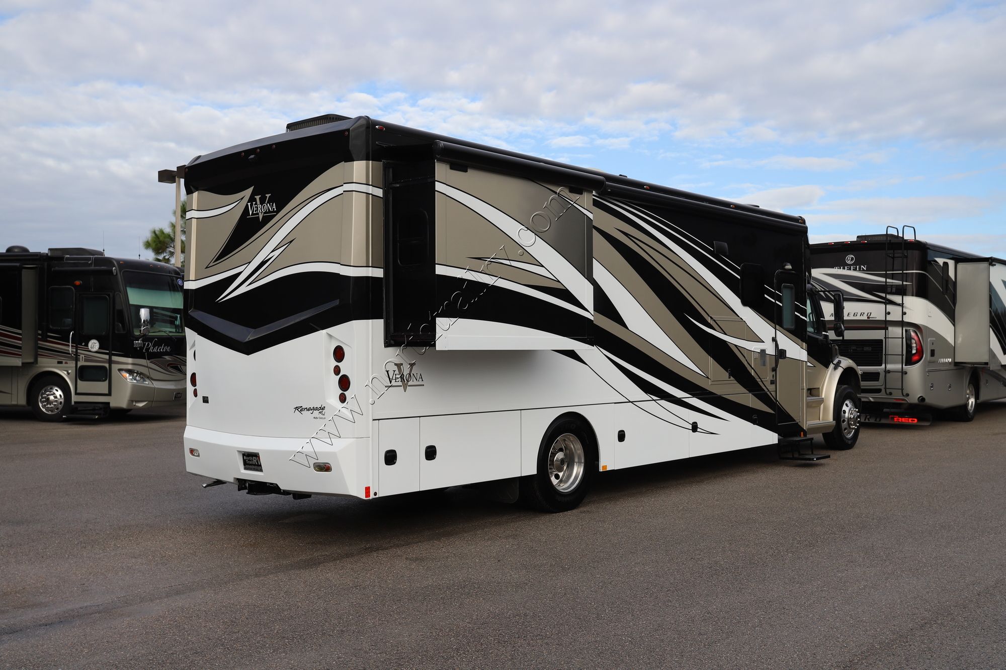 Used 2019 Renegade Rv Verona 36VSB Super C  For Sale