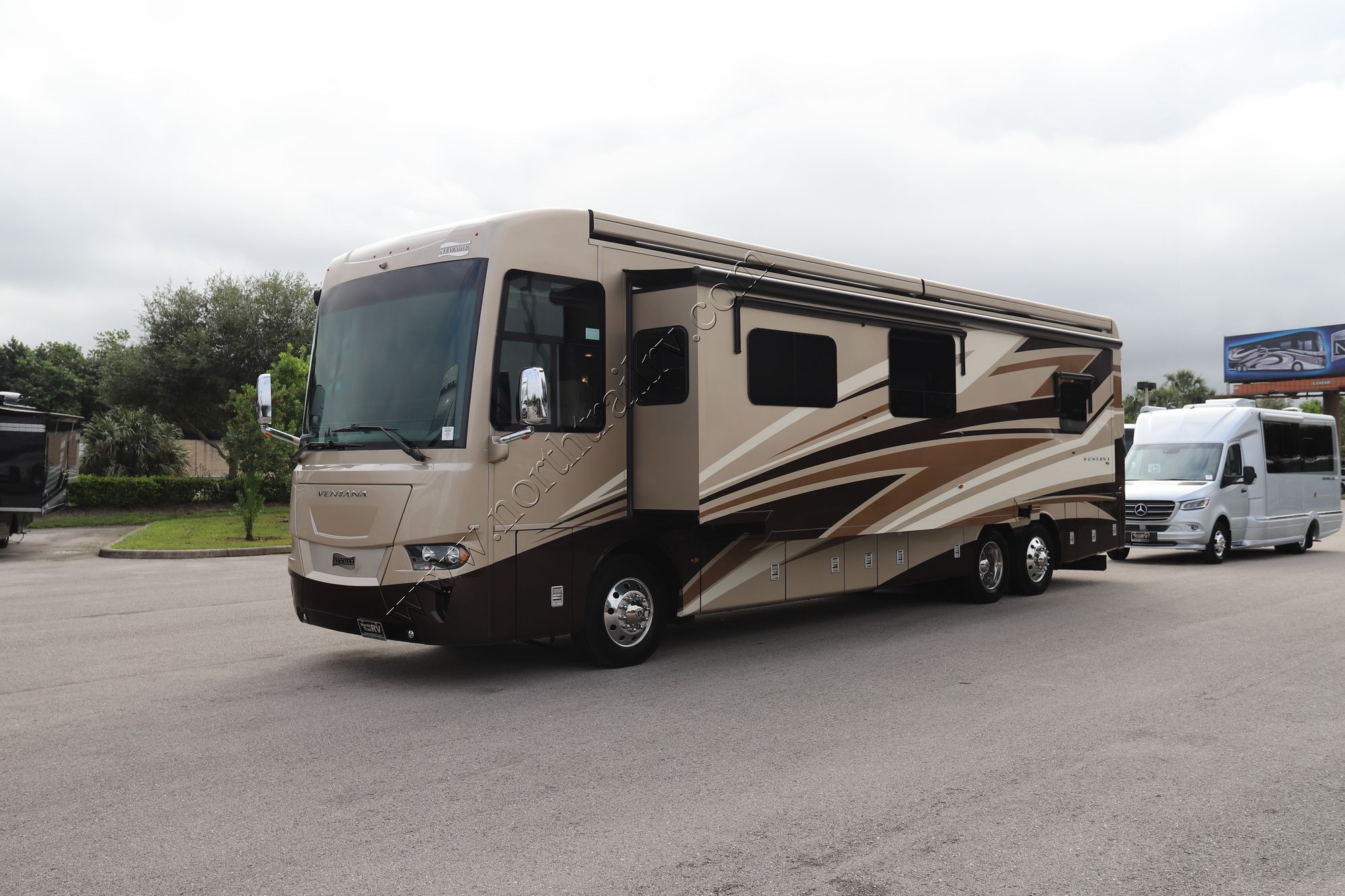 Used 2020 Newmar Ventana 4037 Class A  For Sale