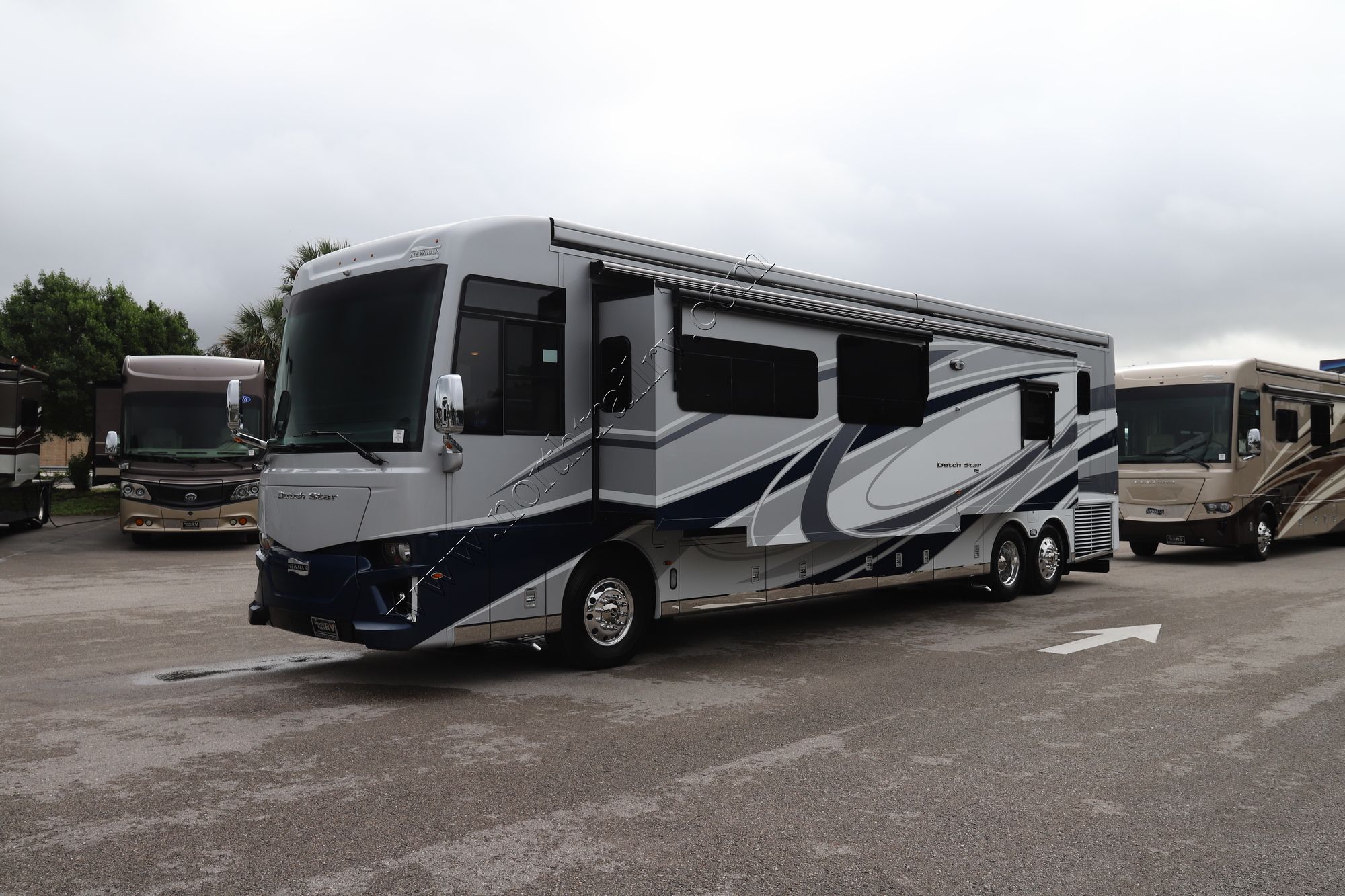 Used 2021 Newmar Dutch Star 4369 Class A  For Sale