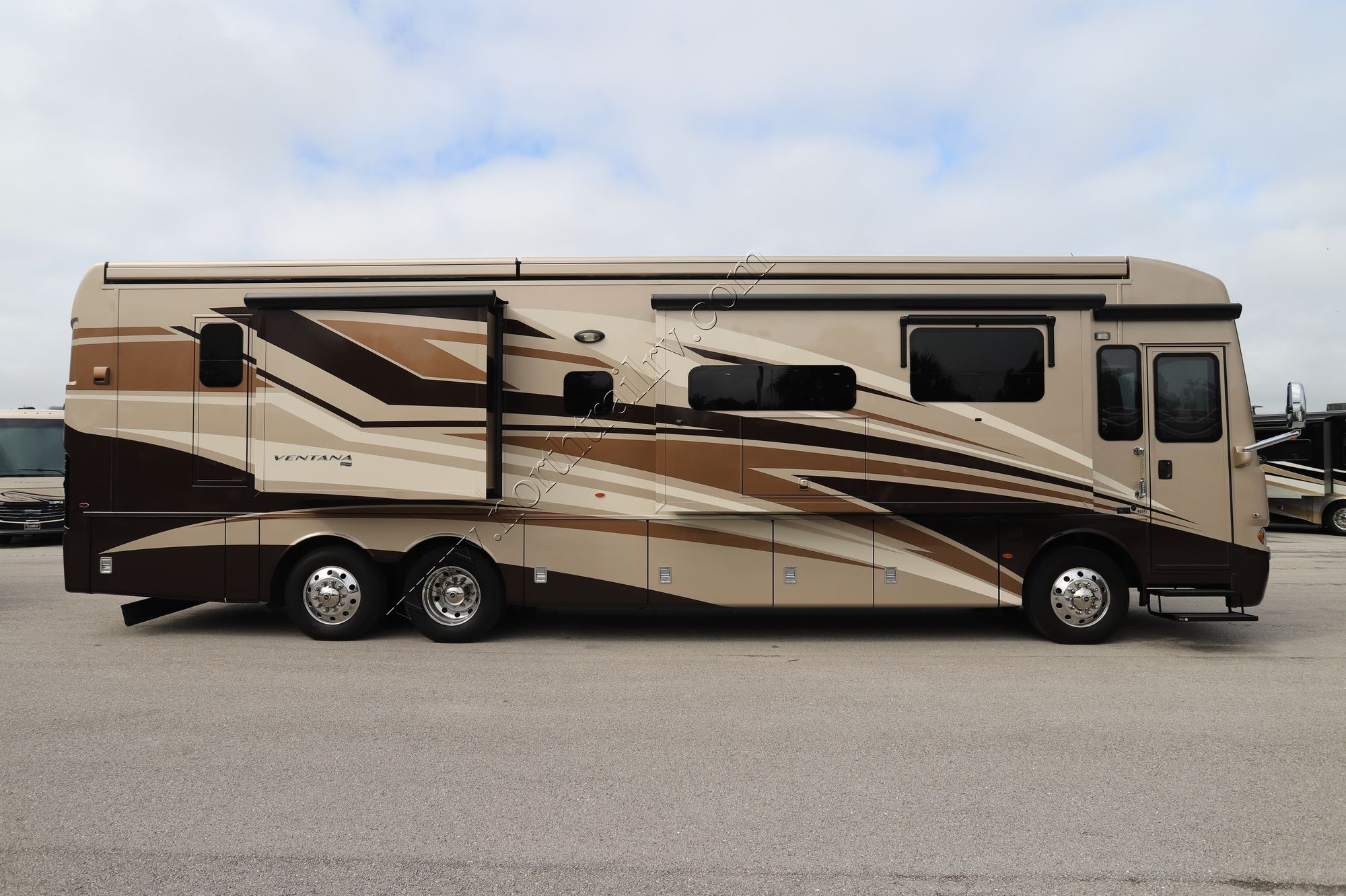 Used 2020 Newmar Ventana 4037 Class A  For Sale