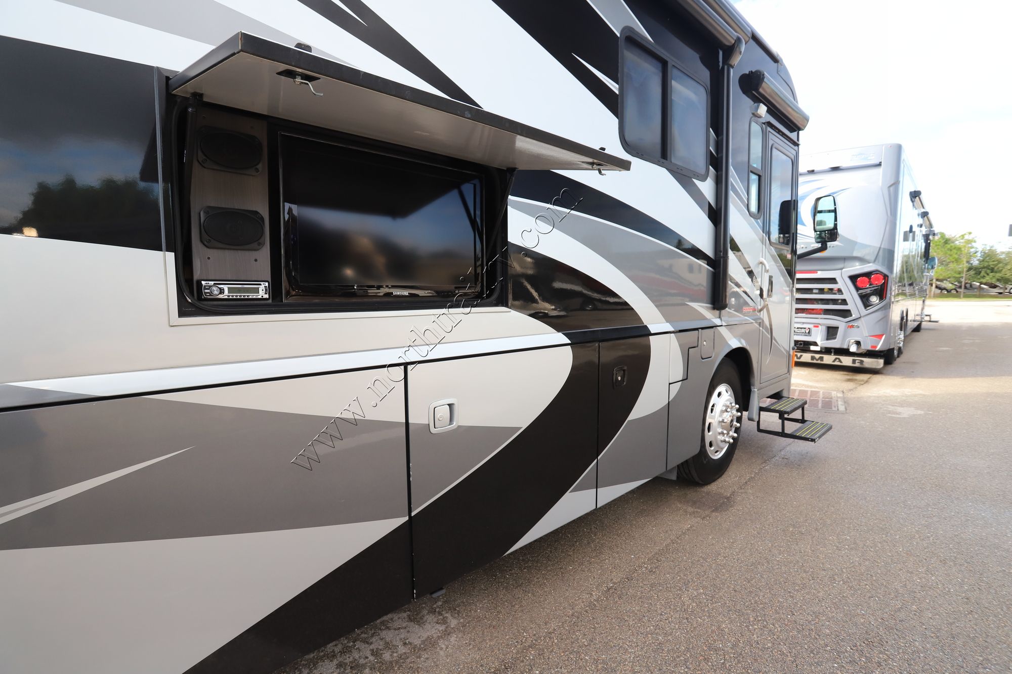 Used 2012 Winnebago Journey 36M Class A  For Sale