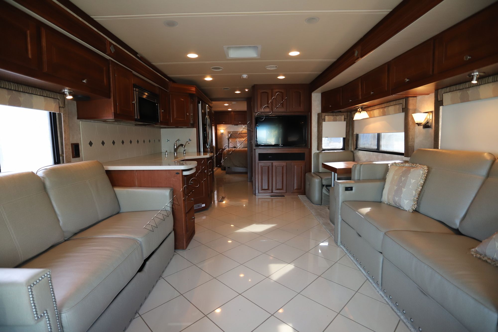 Used 2012 Winnebago Journey 36M Class A  For Sale