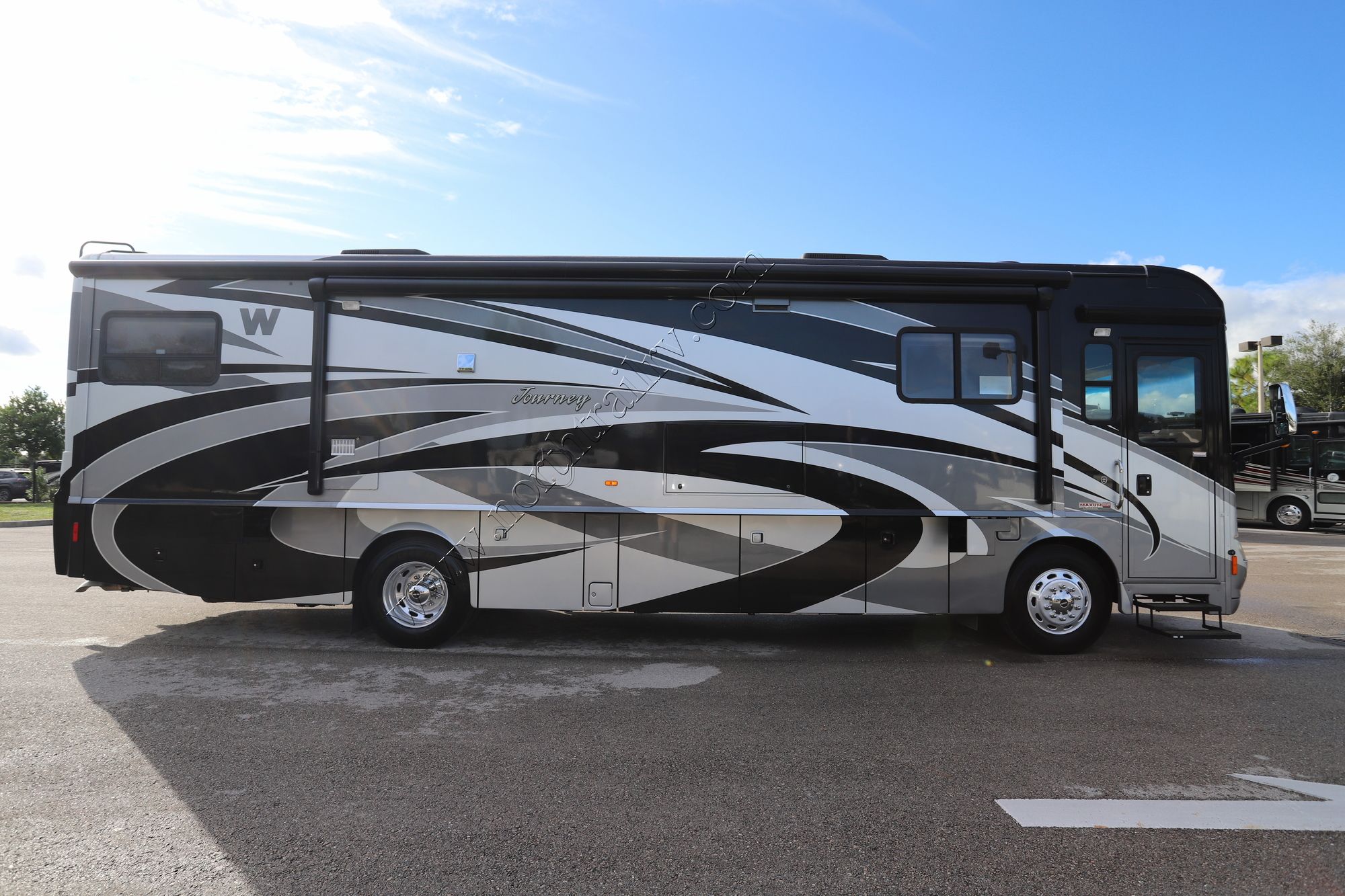 Used 2012 Winnebago Journey 36M Class A  For Sale