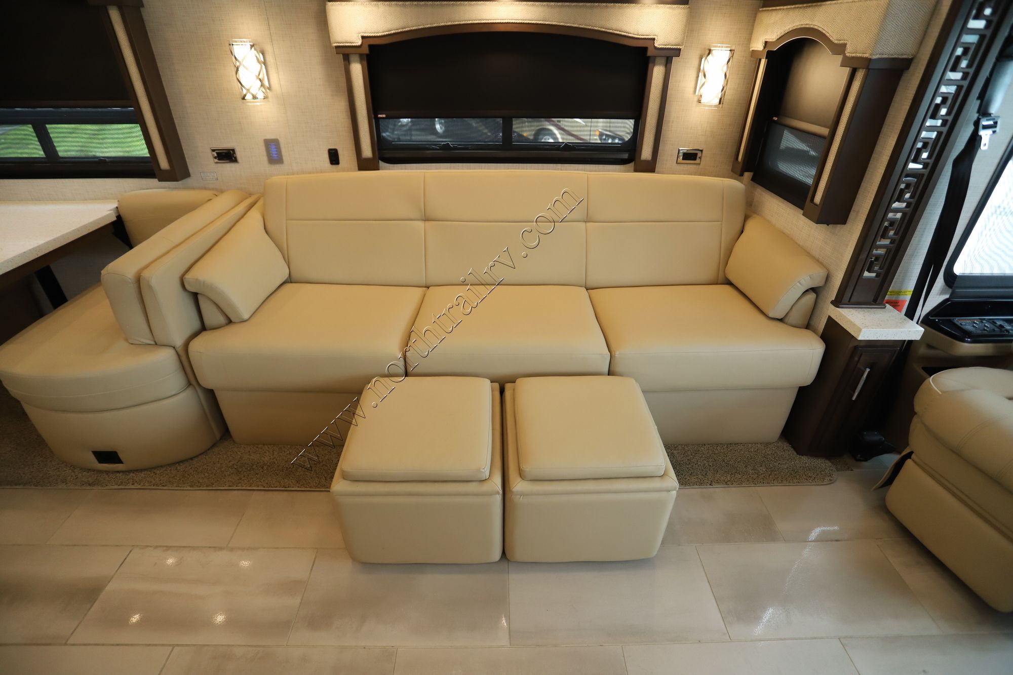 Used 2020 Newmar Ventana 4037 Class A  For Sale