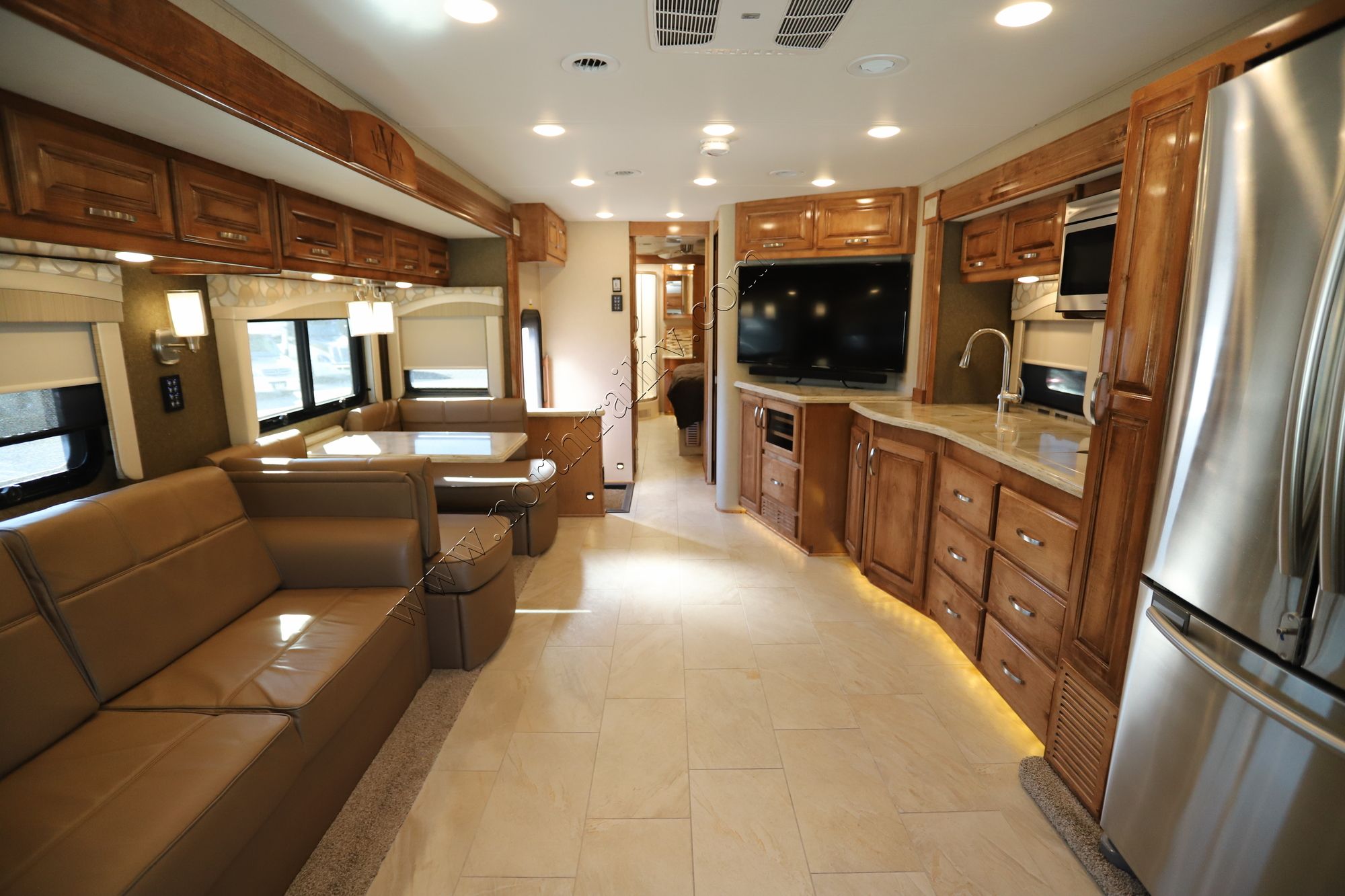 Used 2019 Renegade Rv Verona Le 40LRB Super C  For Sale