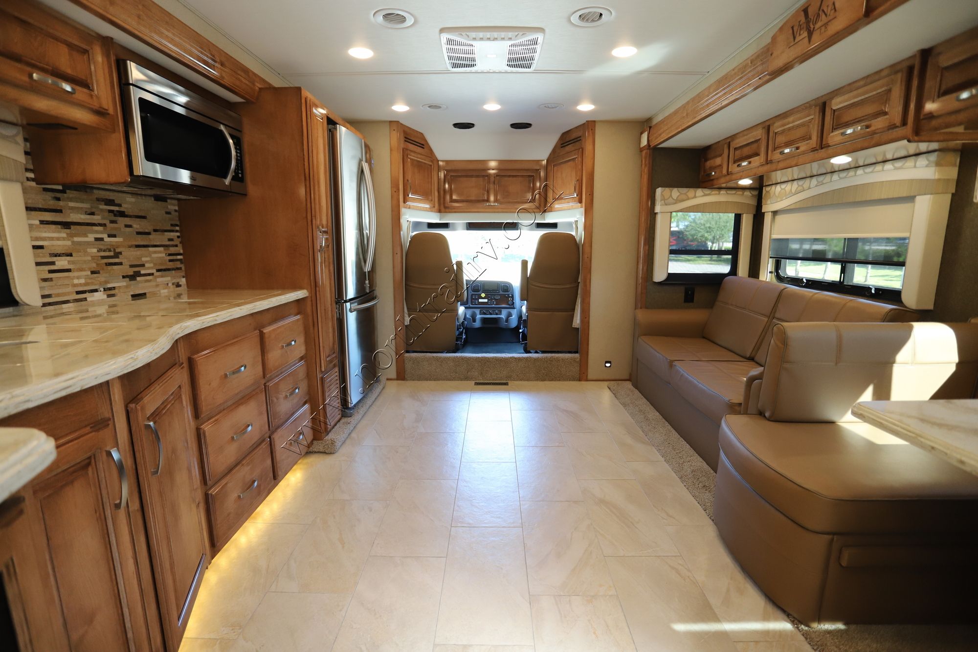 Used 2019 Renegade Rv Verona Le 40LRB Super C  For Sale