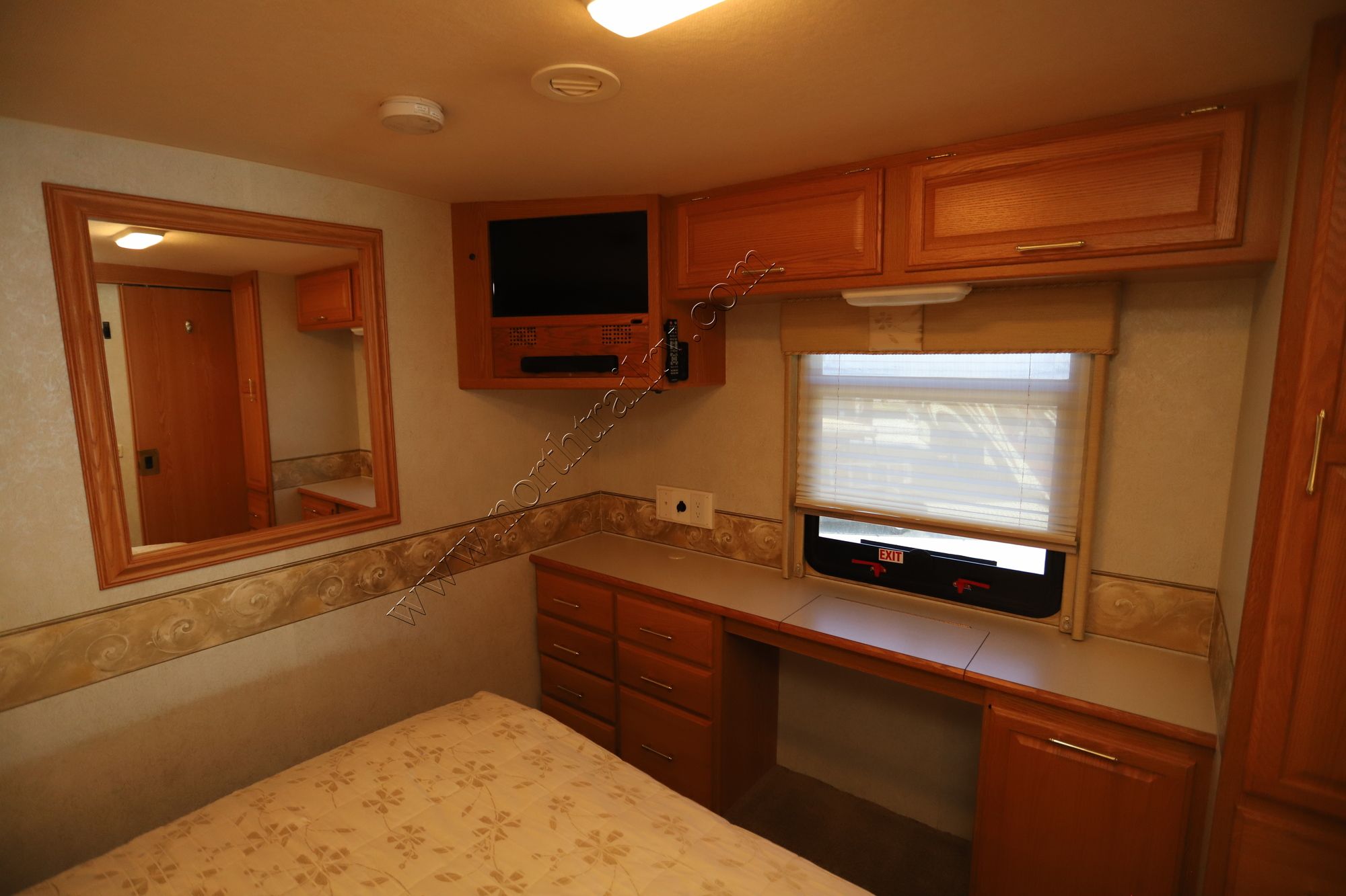 Used 2005 Winnebago Adventurer 35U Class A  For Sale