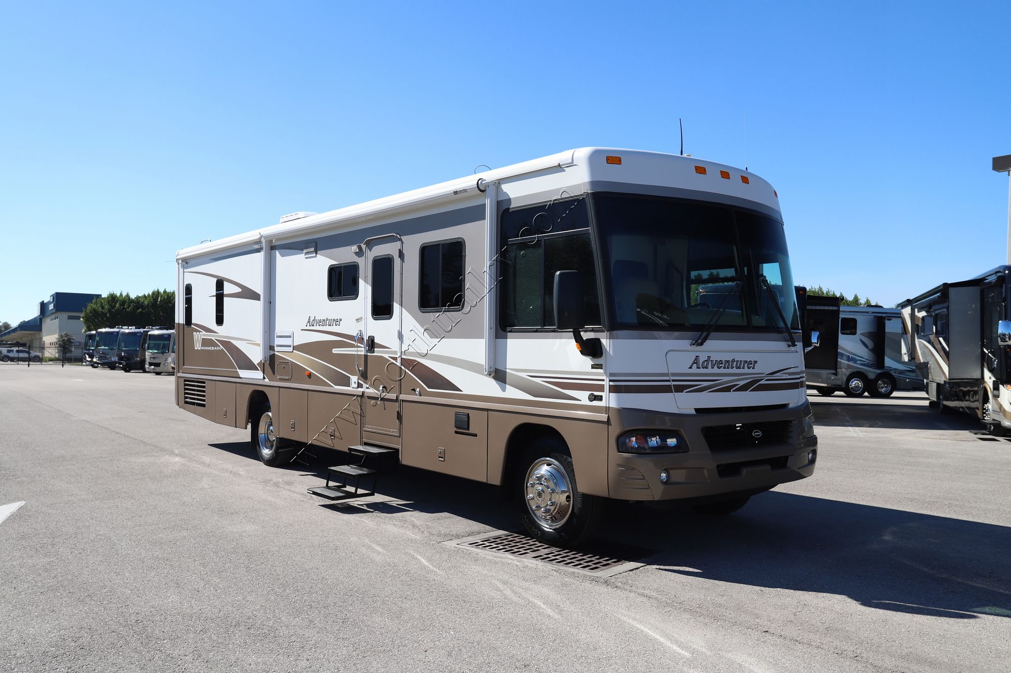 Used 2005 Winnebago Adventurer 35U Class A  For Sale