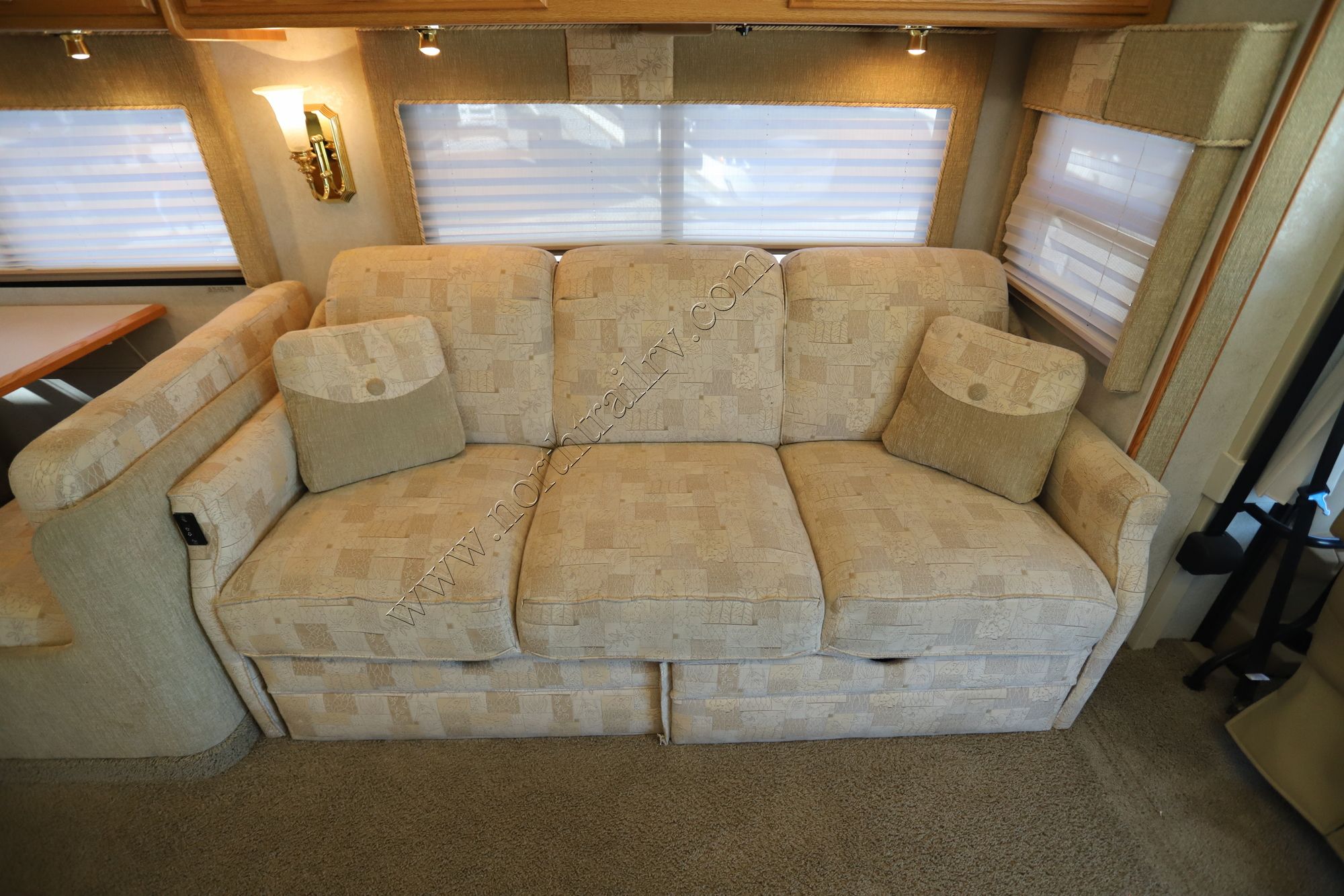 Used 2005 Winnebago Adventurer 35U Class A  For Sale