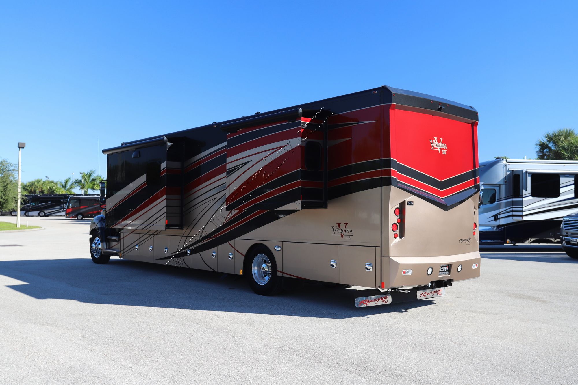 Used 2019 Renegade Rv Verona Le 40LRB Super C  For Sale