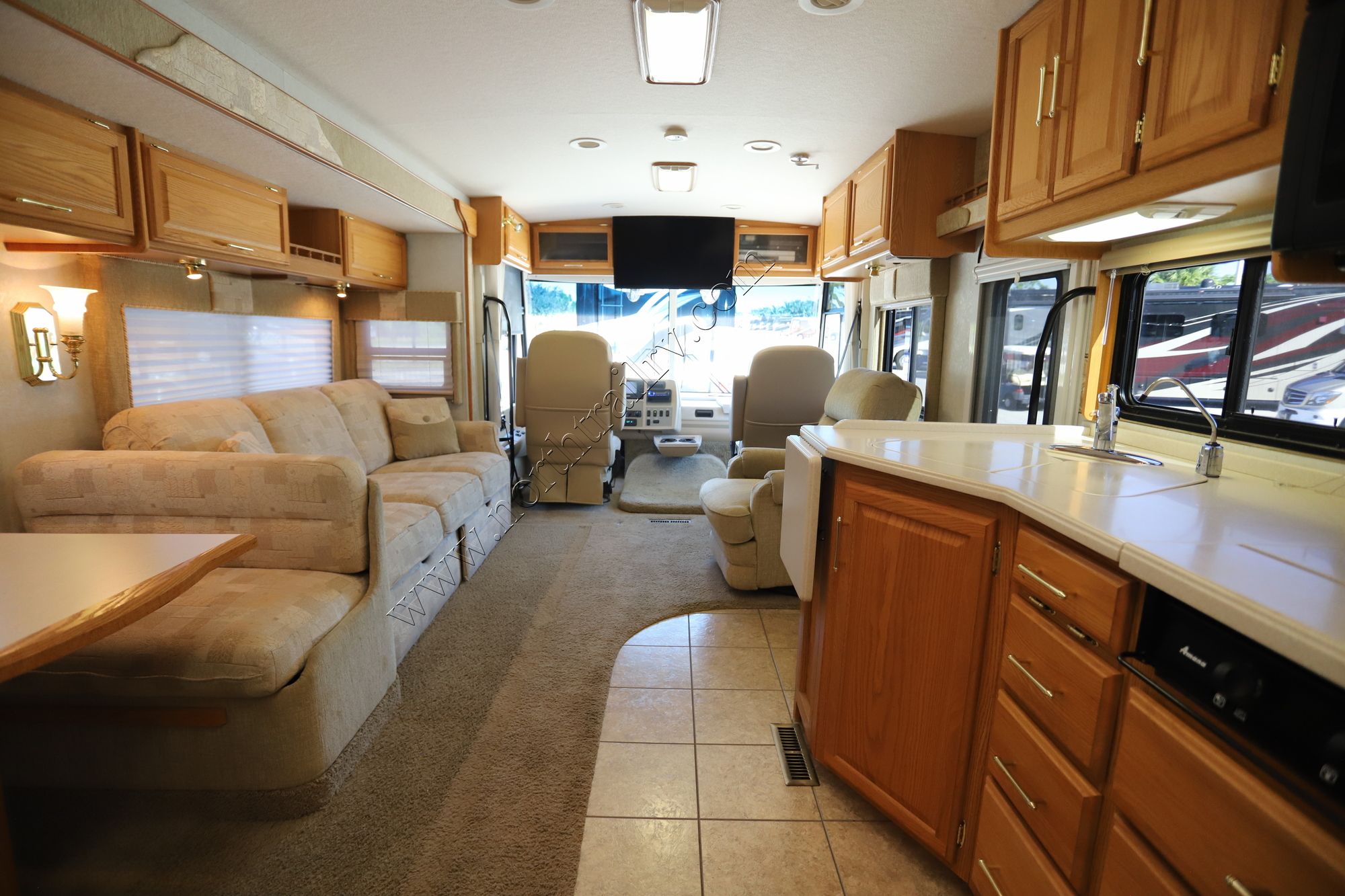 Used 2005 Winnebago Adventurer 35U Class A  For Sale