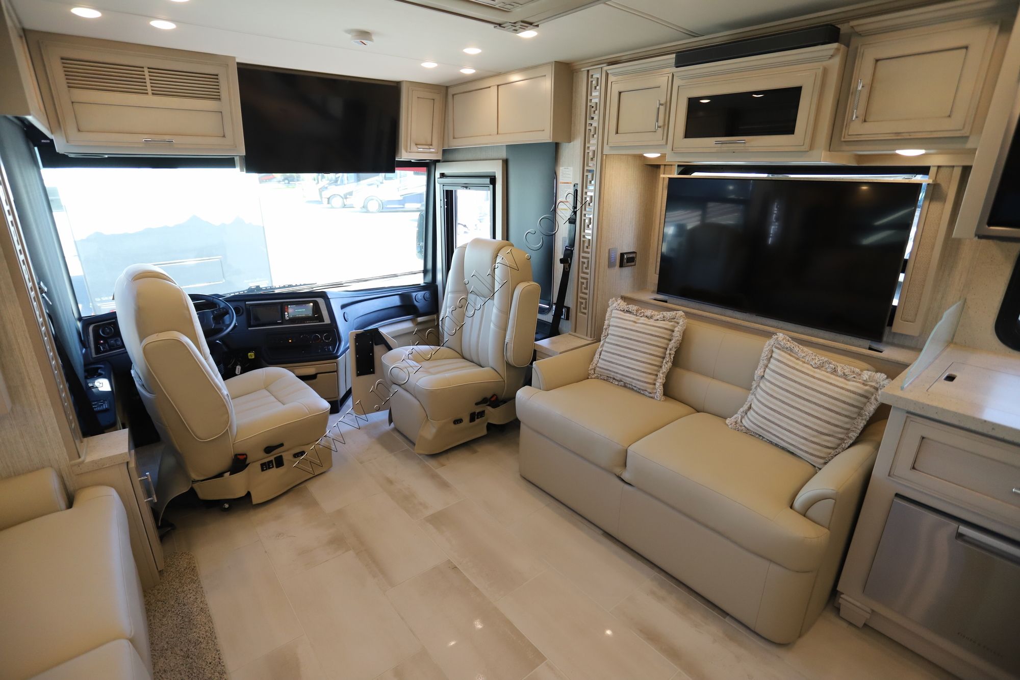 New 2022 Newmar Ventana 4326 Class A  For Sale