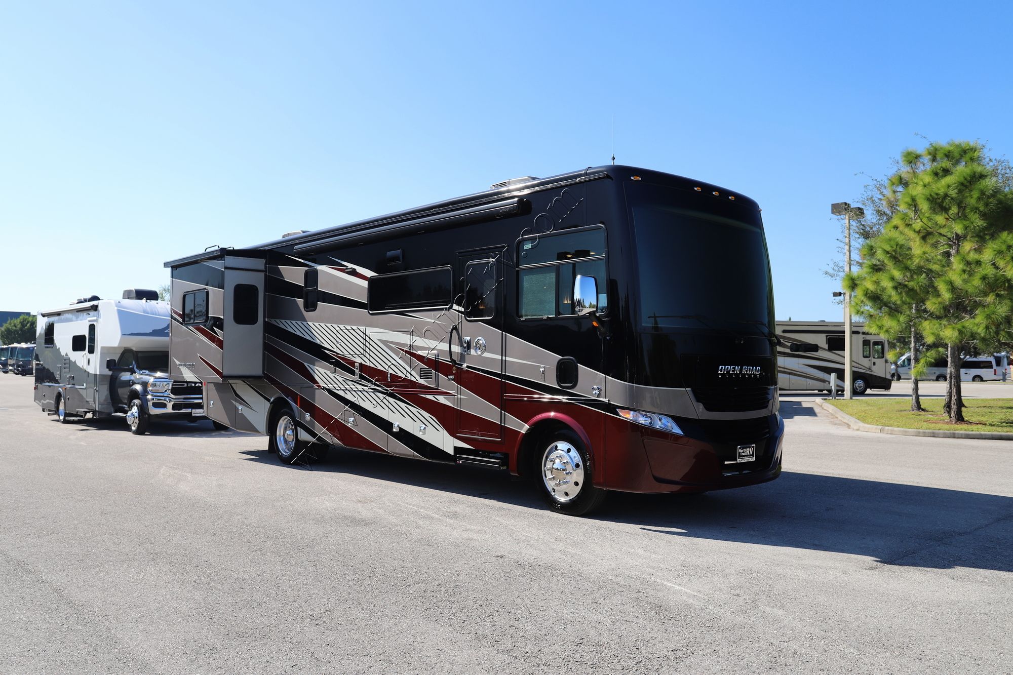 New 2022 Tiffin Motor Homes Allegro 32SA Class A  For Sale