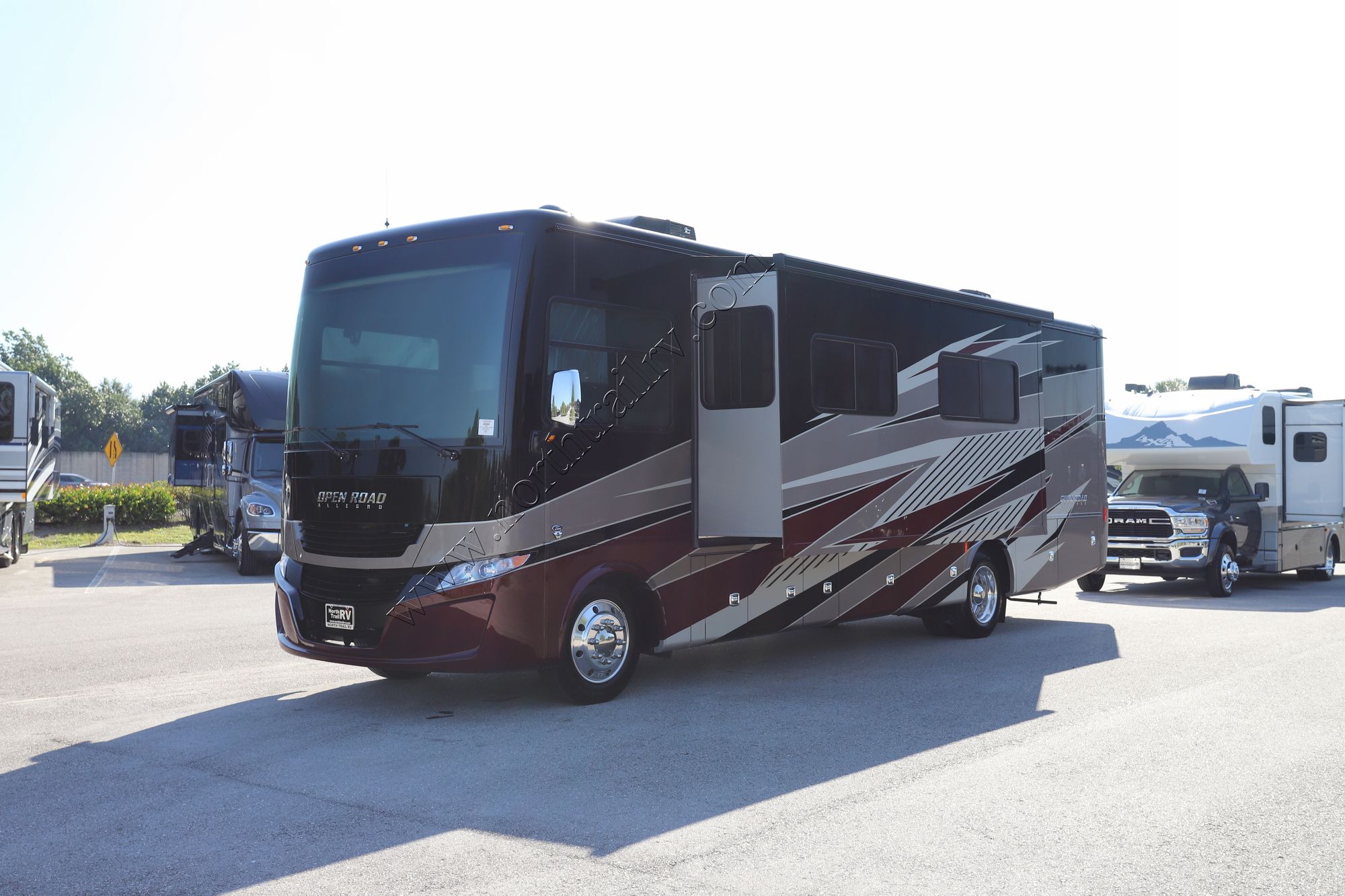 New 2022 Tiffin Motor Homes Allegro 32SA Class A  For Sale