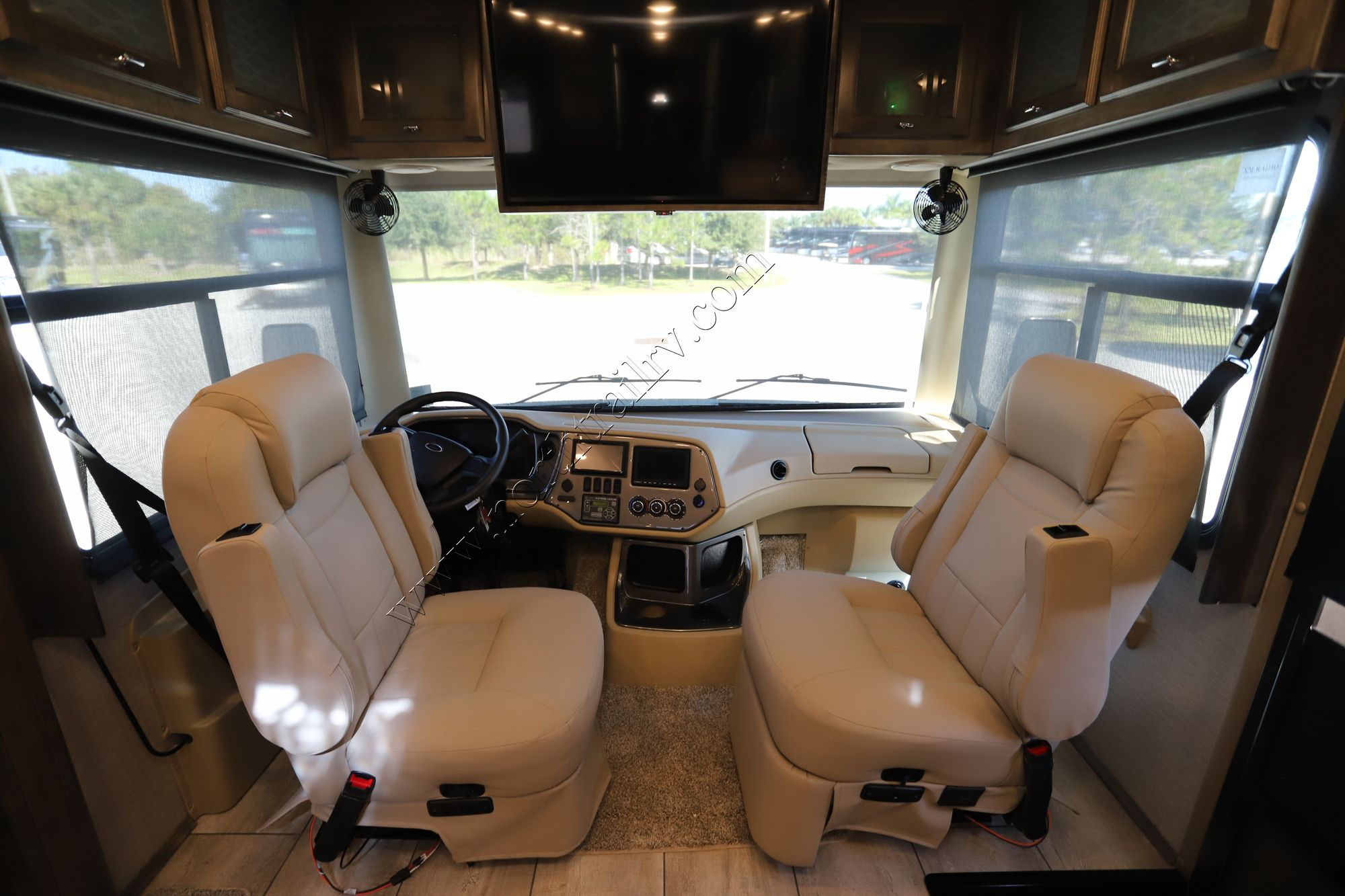 New 2022 Tiffin Motor Homes Allegro 32SA Class A  For Sale