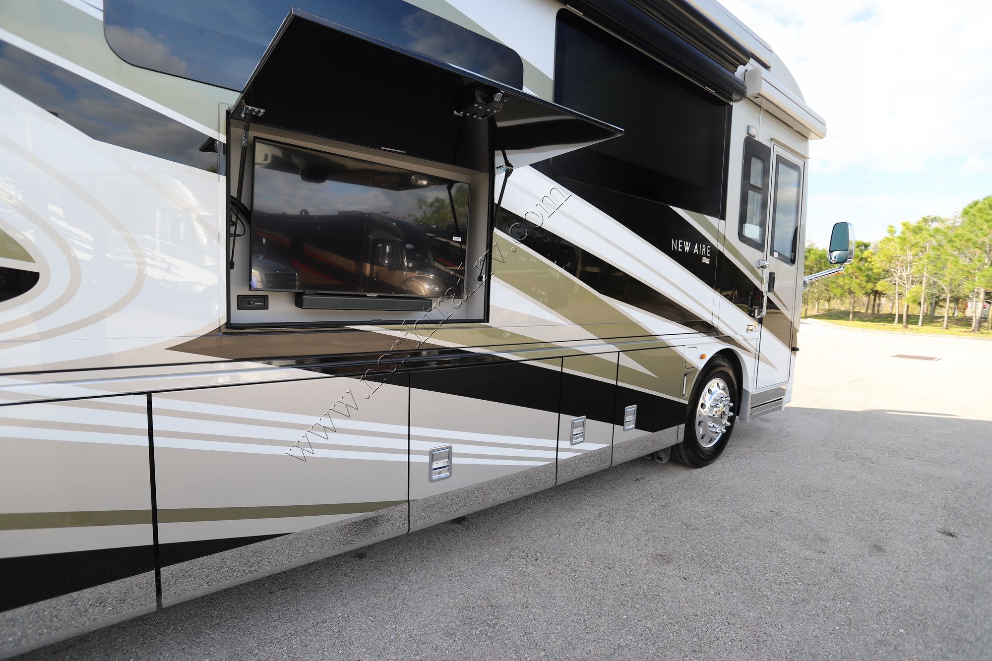 New 2022 Newmar New Aire 3543 Class A  For Sale