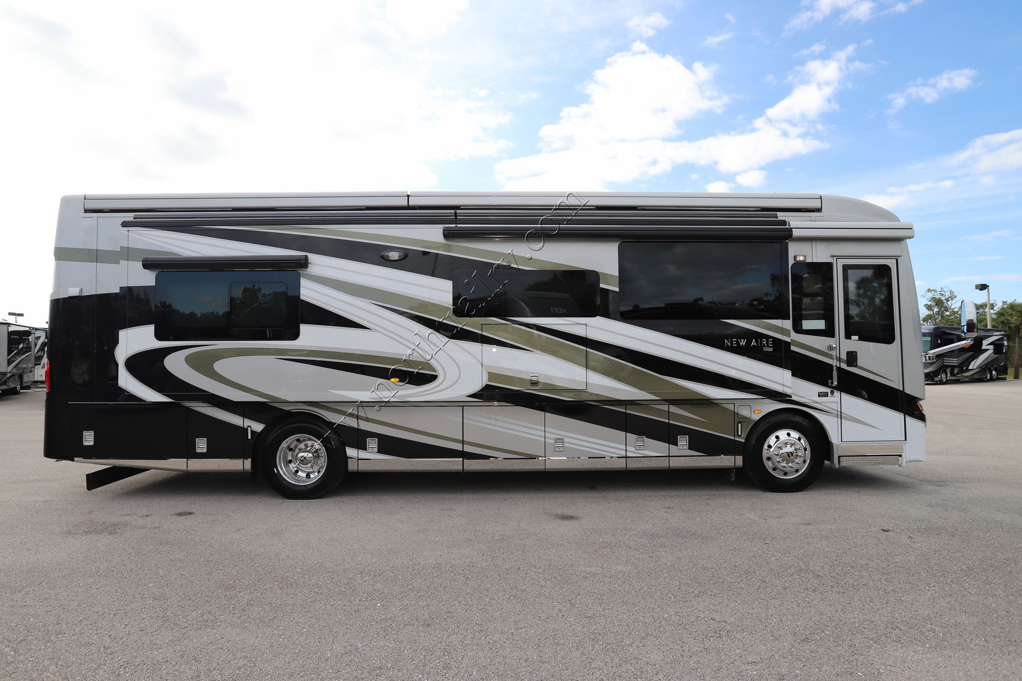 New 2022 Newmar New Aire 3543 Class A  For Sale