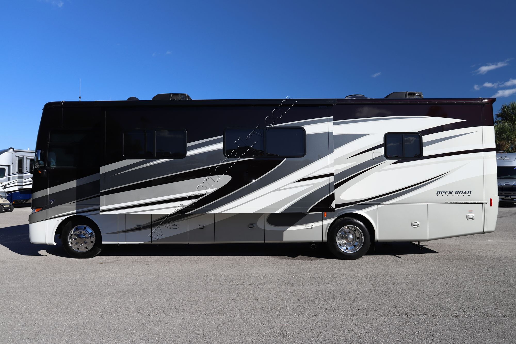 Used 2021 Tiffin Motor Homes Allegro 32SA Class A  For Sale