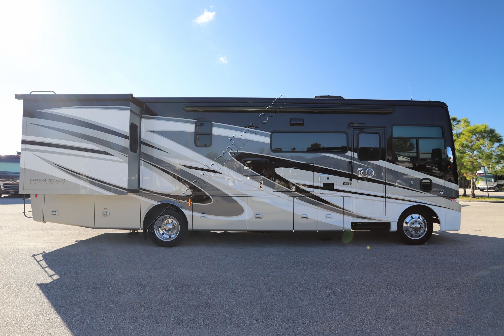 Used 2021 Tiffin Motor Homes Allegro 32SA Class A  For Sale