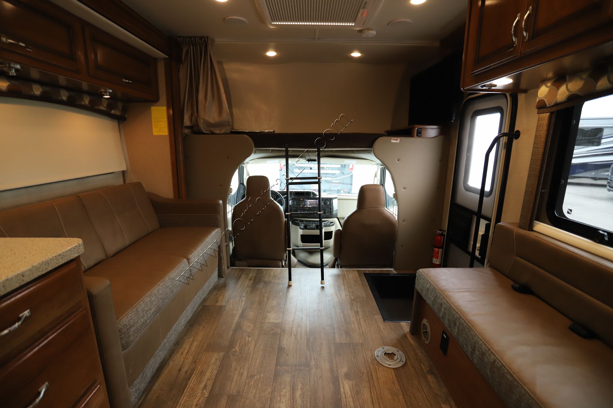 Used 2017 Fleetwood Jamboree 30F Class C  For Sale