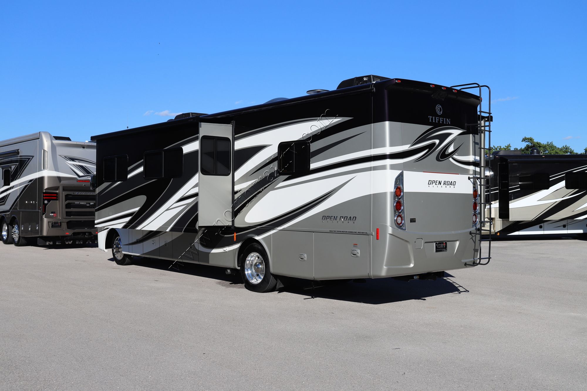 Used 2021 Tiffin Motor Homes Allegro 32SA Class A  For Sale