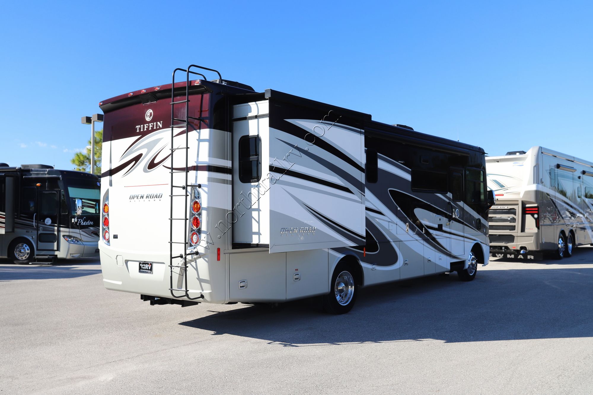 Used 2021 Tiffin Motor Homes Allegro 32SA Class A  For Sale