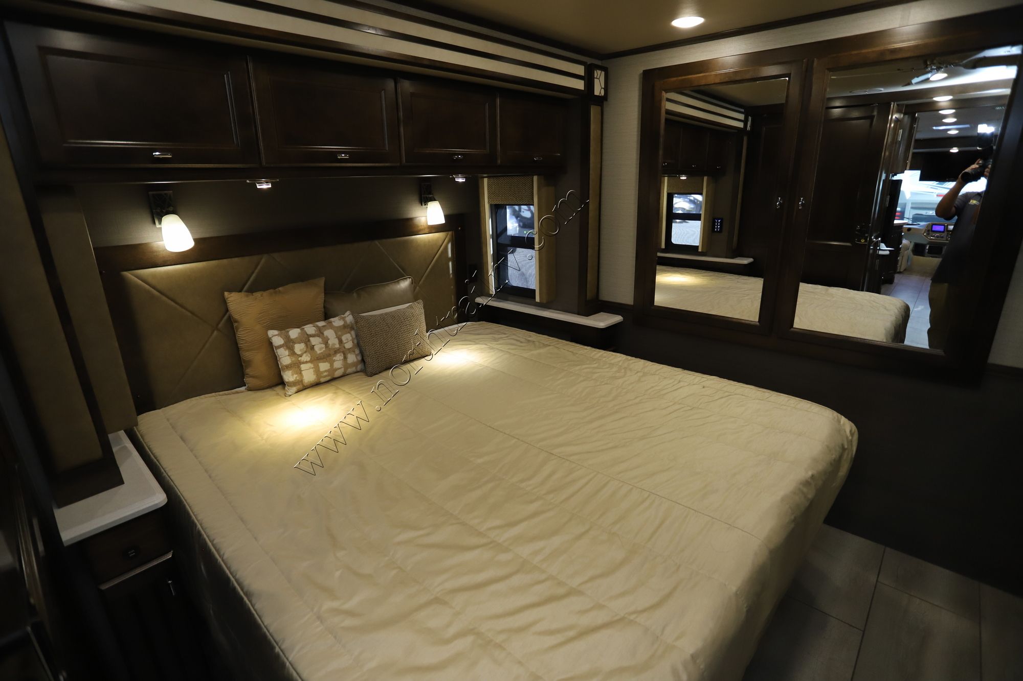 Used 2021 Tiffin Motor Homes Allegro 32SA Class A  For Sale