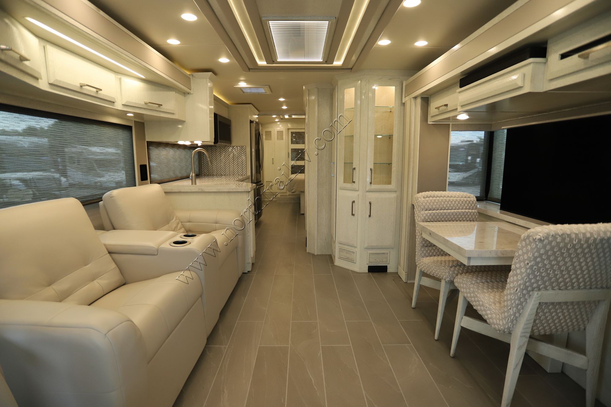 New 2022 Newmar New Aire 3545 Class A  For Sale