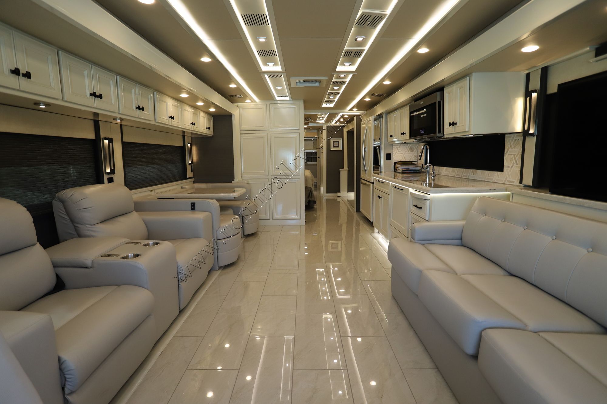 New 2022 Tiffin Motor Homes Allegro Bus 45FP Class A  For Sale