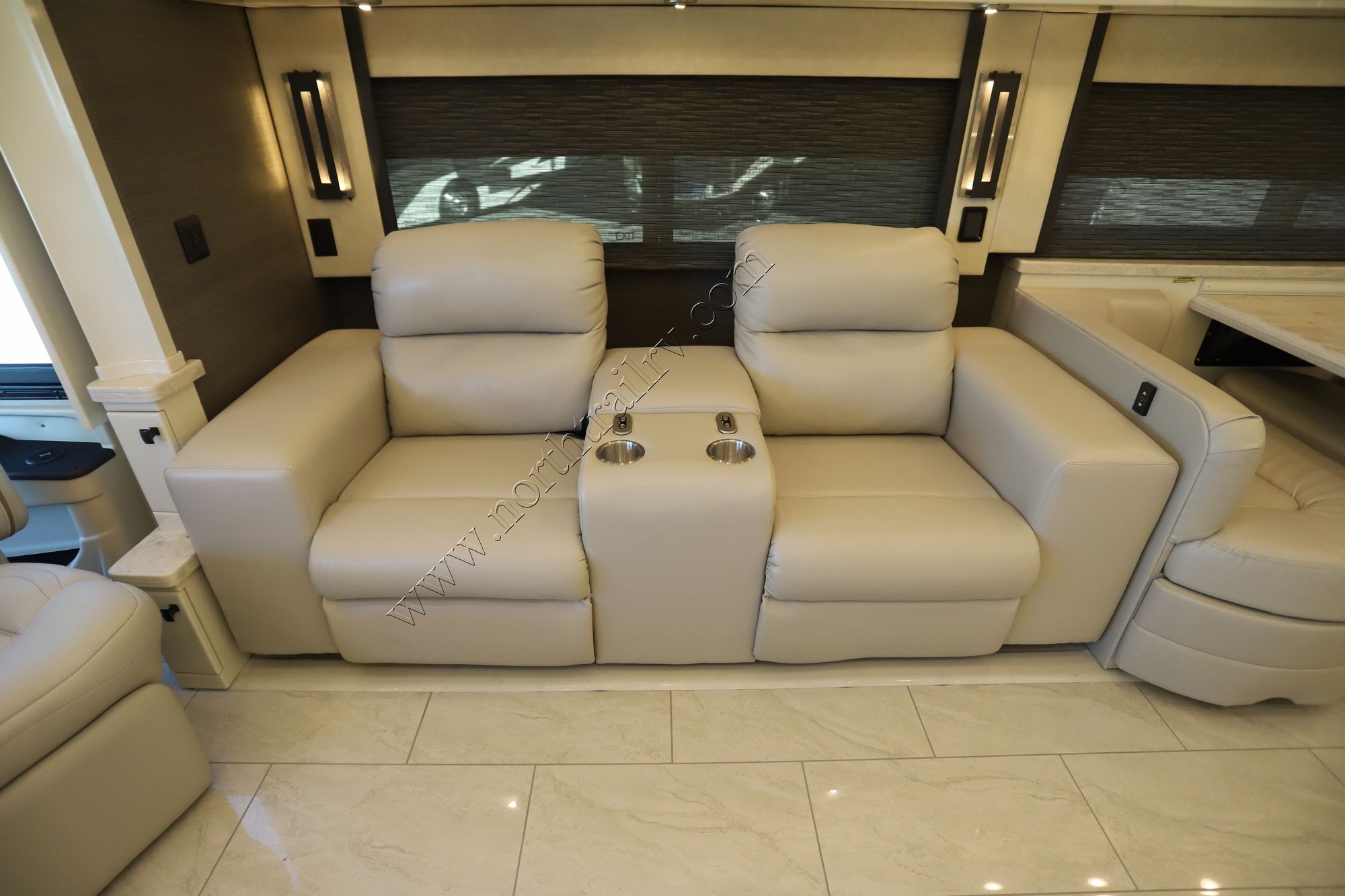 New 2022 Tiffin Motor Homes Allegro Bus 45FP Class A  For Sale