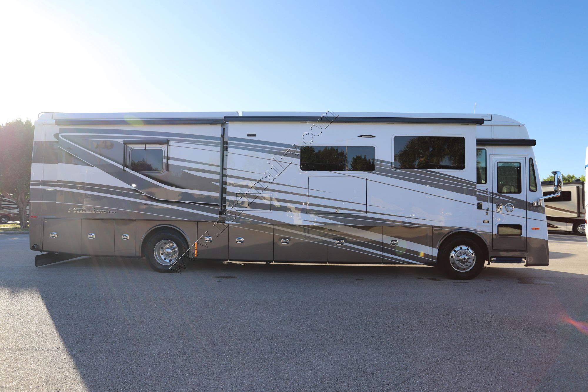 Used 2022 Tiffin Motor Homes Phaeton 40IH Class A  For Sale
