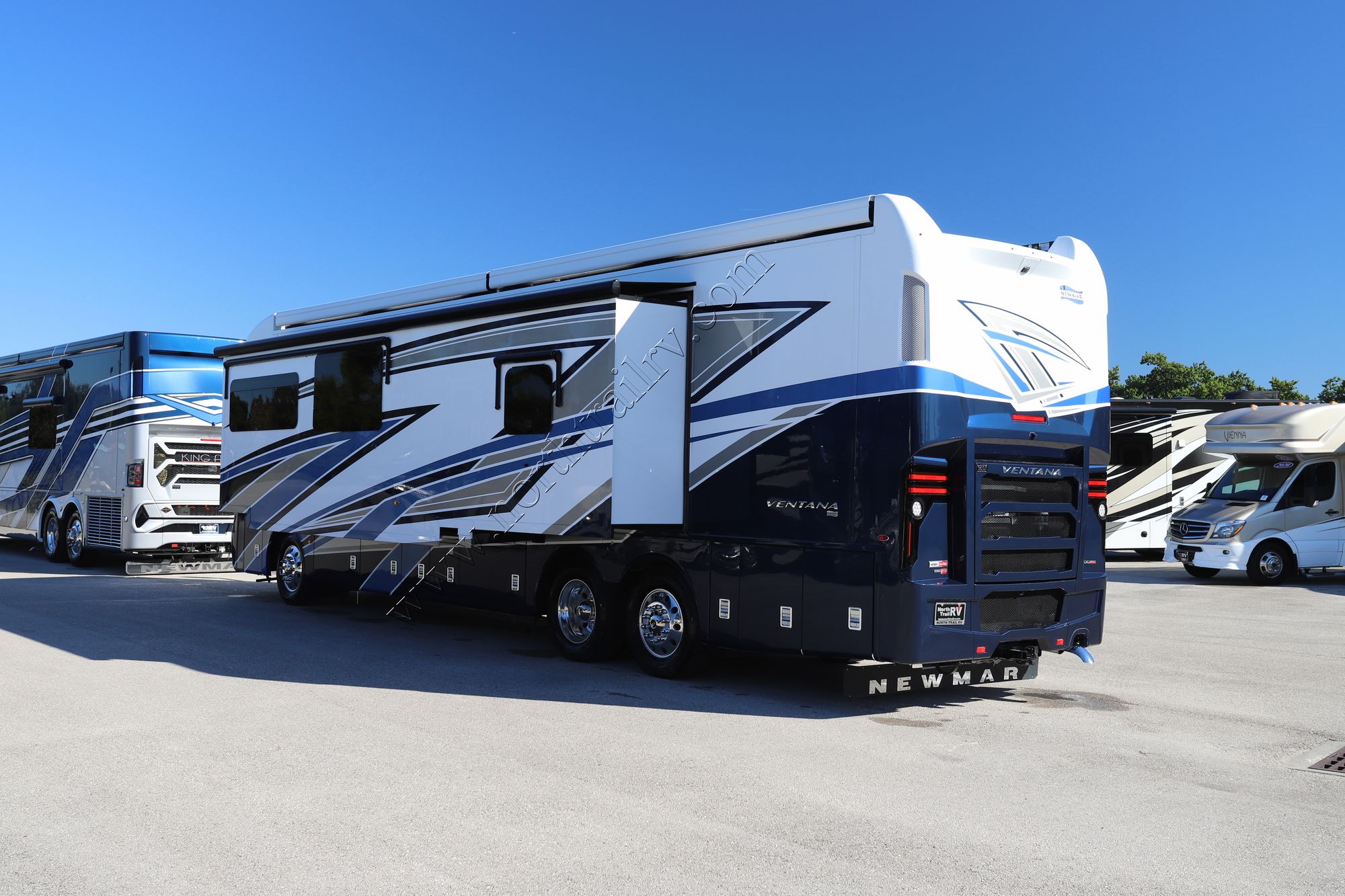 New 2022 Newmar Ventana 4037 Class A  For Sale