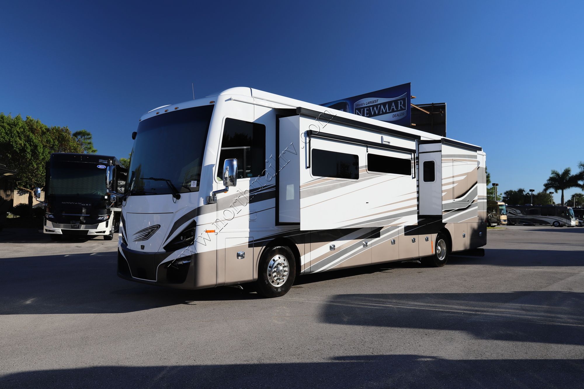 Used 2022 Tiffin Motor Homes Phaeton 40IH Class A  For Sale