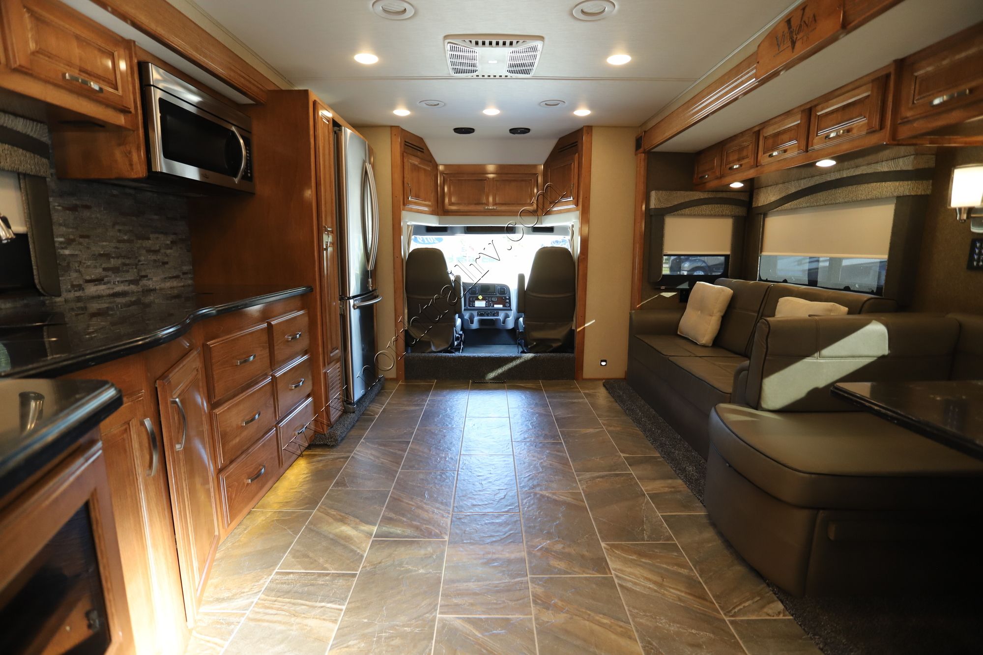 Used 2019 Renegade Rv Verona Le 40LRB Super C  For Sale