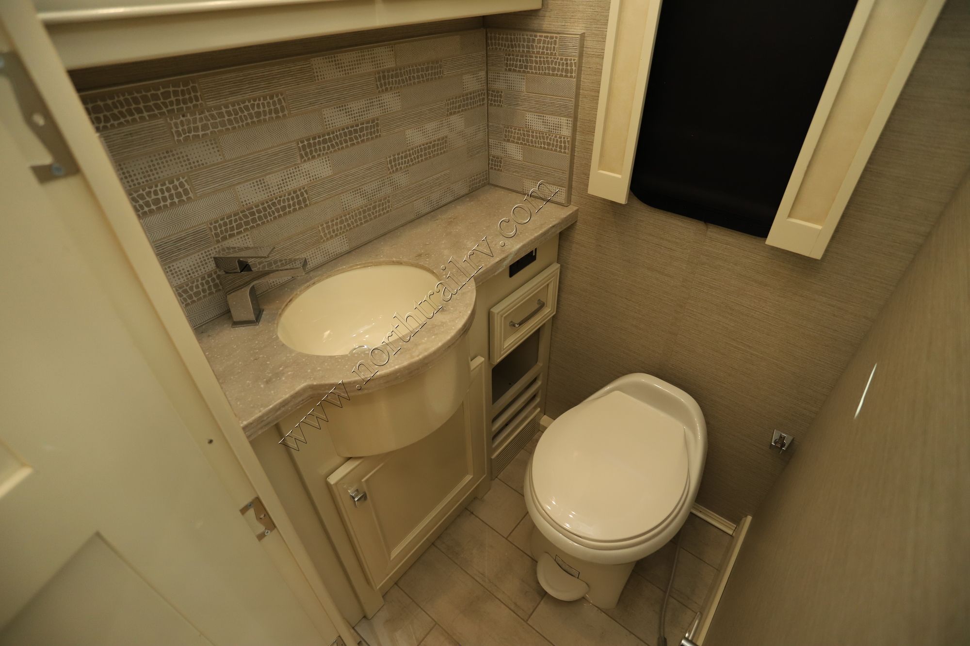 Used 2022 Tiffin Motor Homes Phaeton 40IH Class A  For Sale