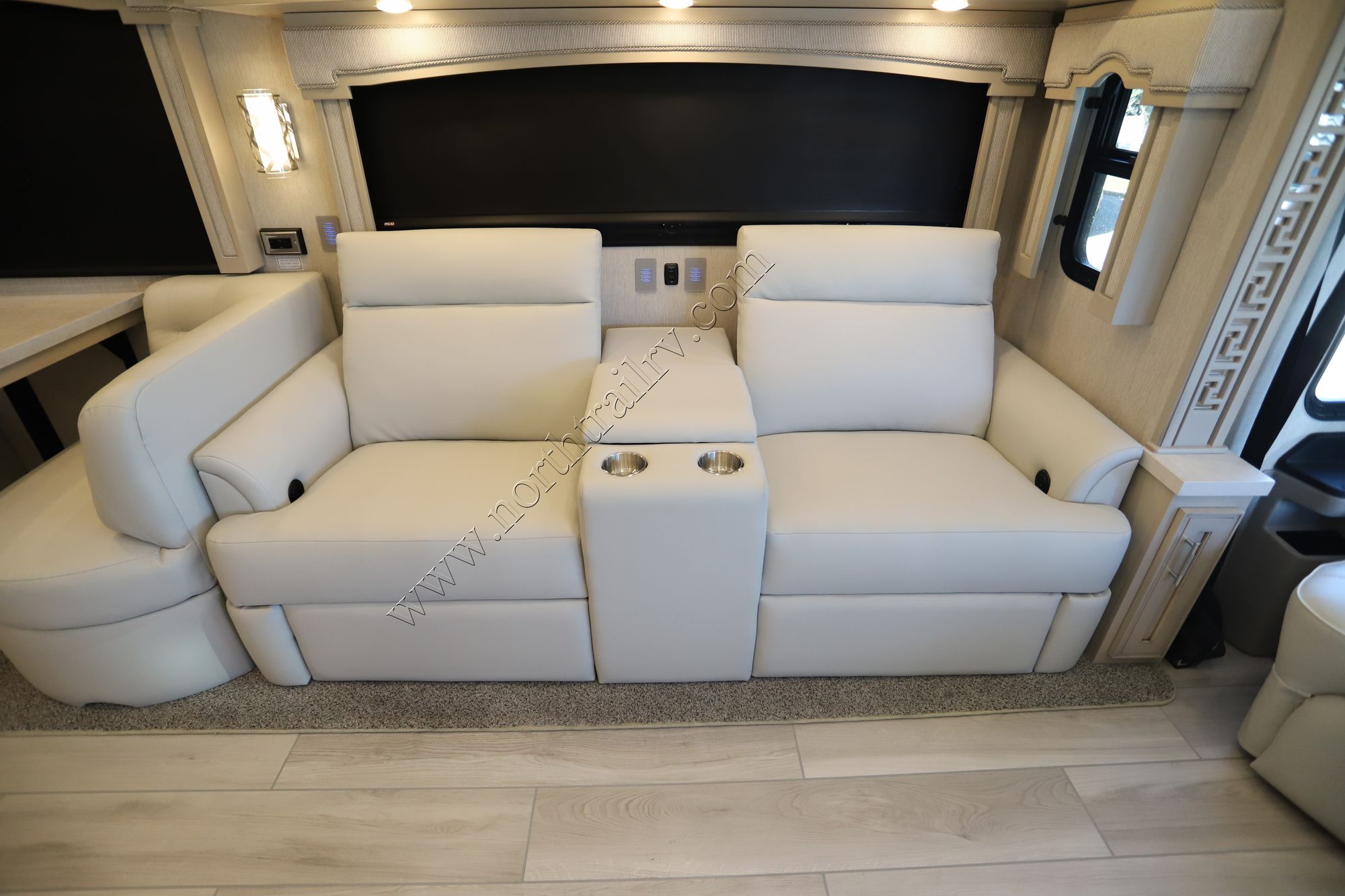 New 2022 Newmar Ventana 4037 Class A  For Sale