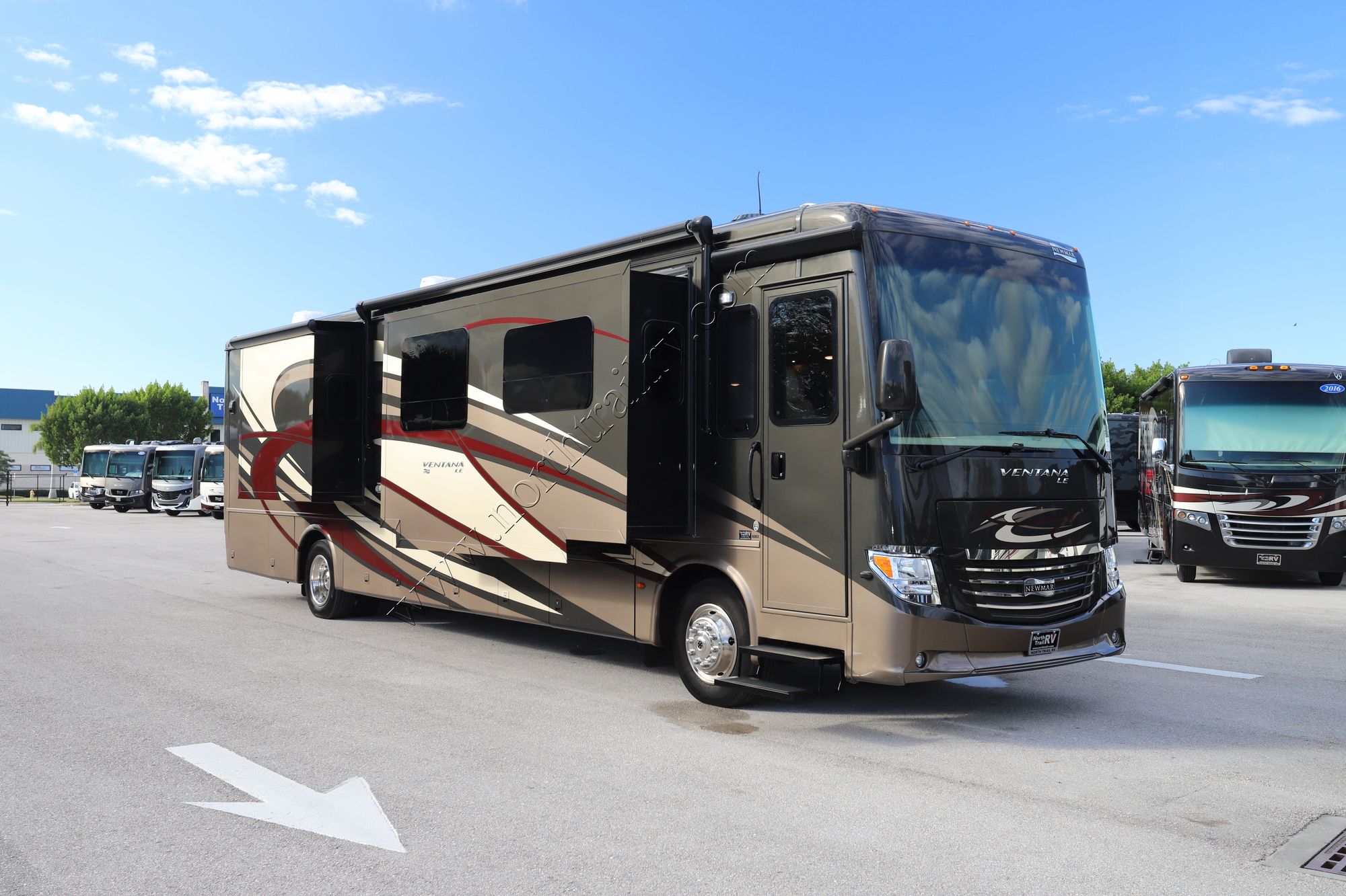 Used 2019 Newmar Ventana Le 4002 Class A  For Sale