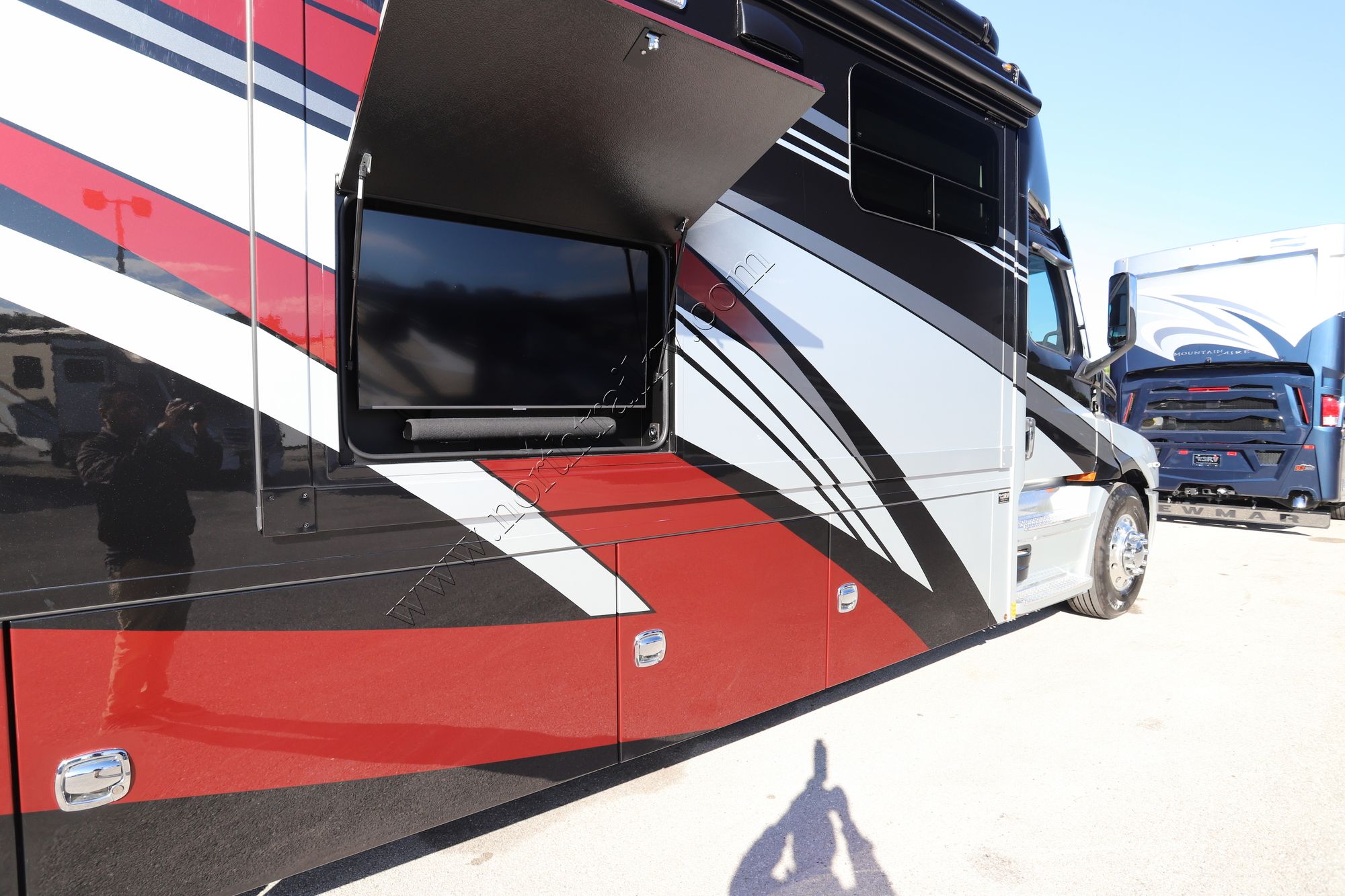 New 2022 Renegade Rv Xl 45DBM Super C  For Sale