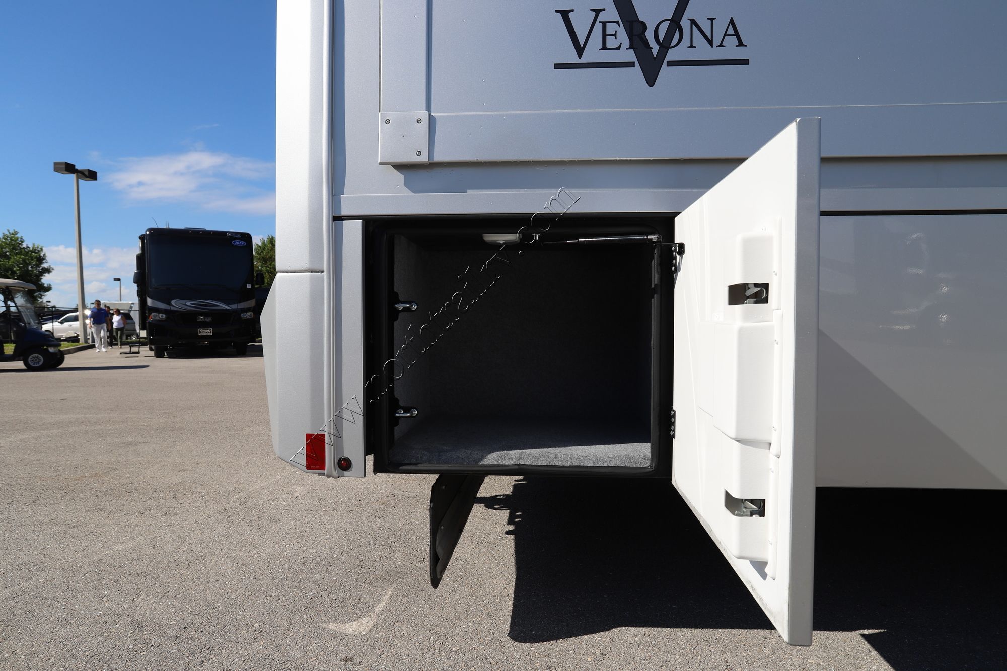 New 2022 Renegade Rv Verona 40VBH Super C  For Sale