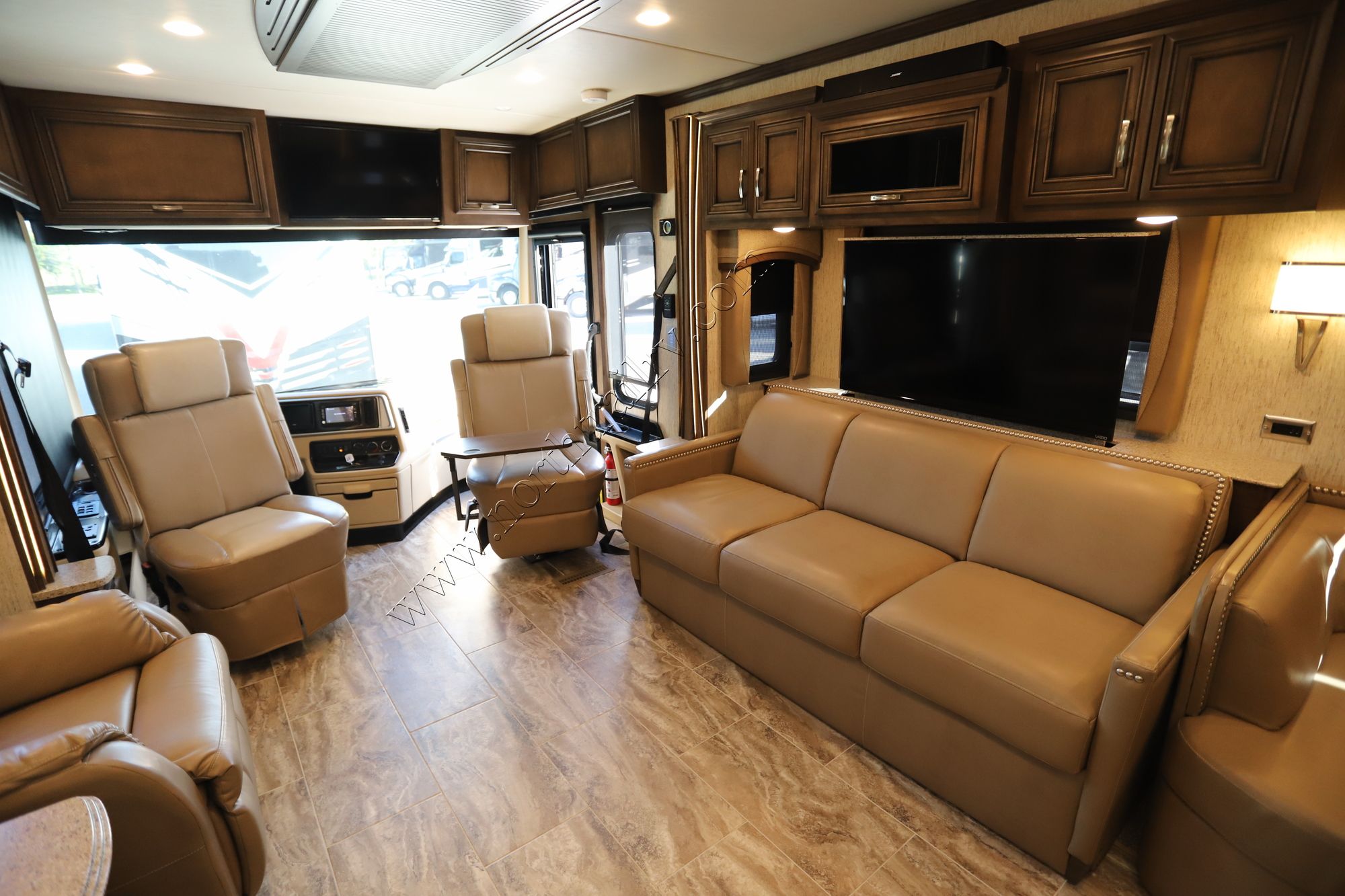 Used 2019 Newmar Ventana Le 4002 Class A  For Sale