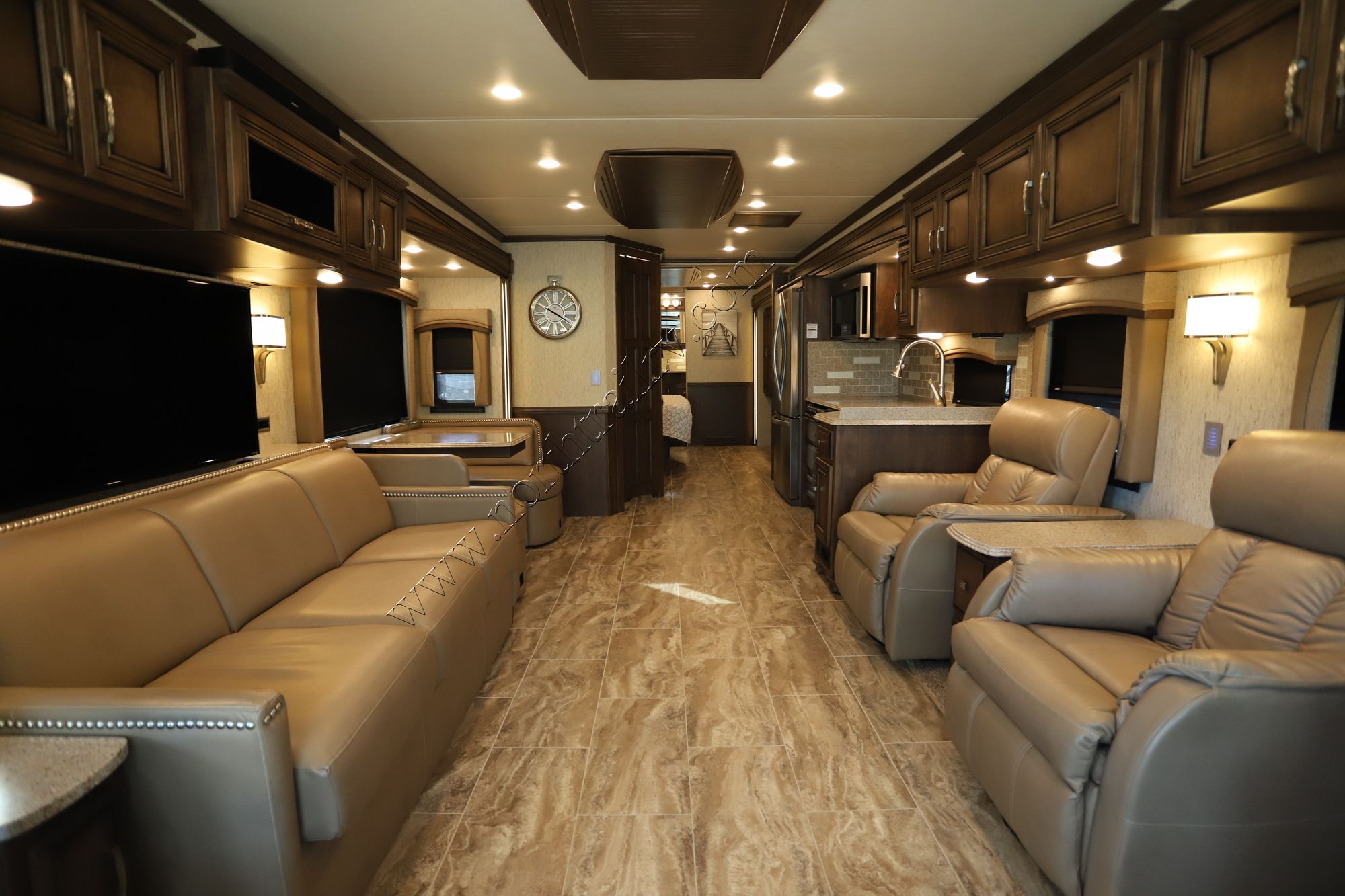 Used 2019 Newmar Ventana Le 4002 Class A  For Sale