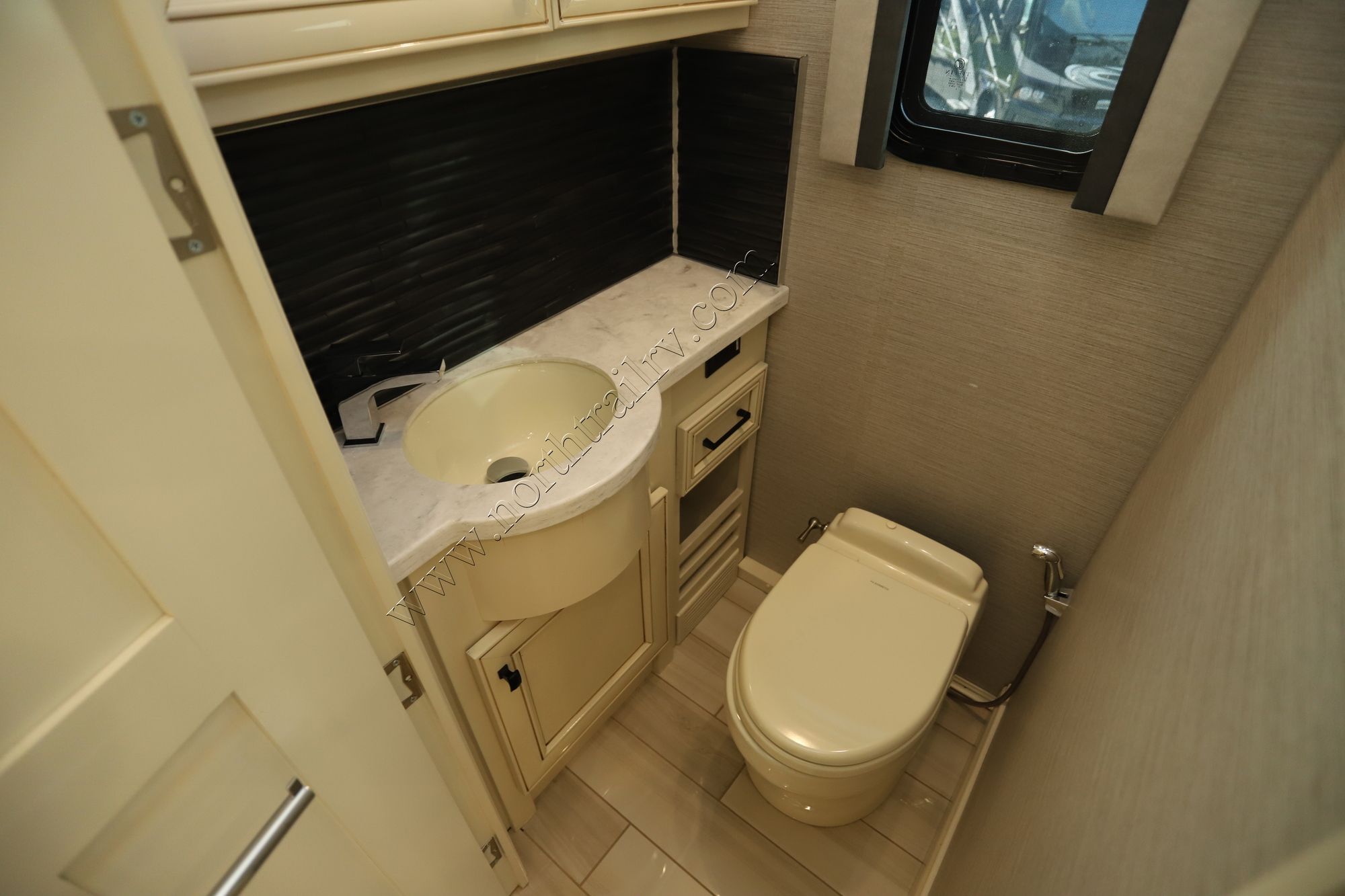 Used 2020 Tiffin Motor Homes Allegro Bus 40IP Class A  For Sale