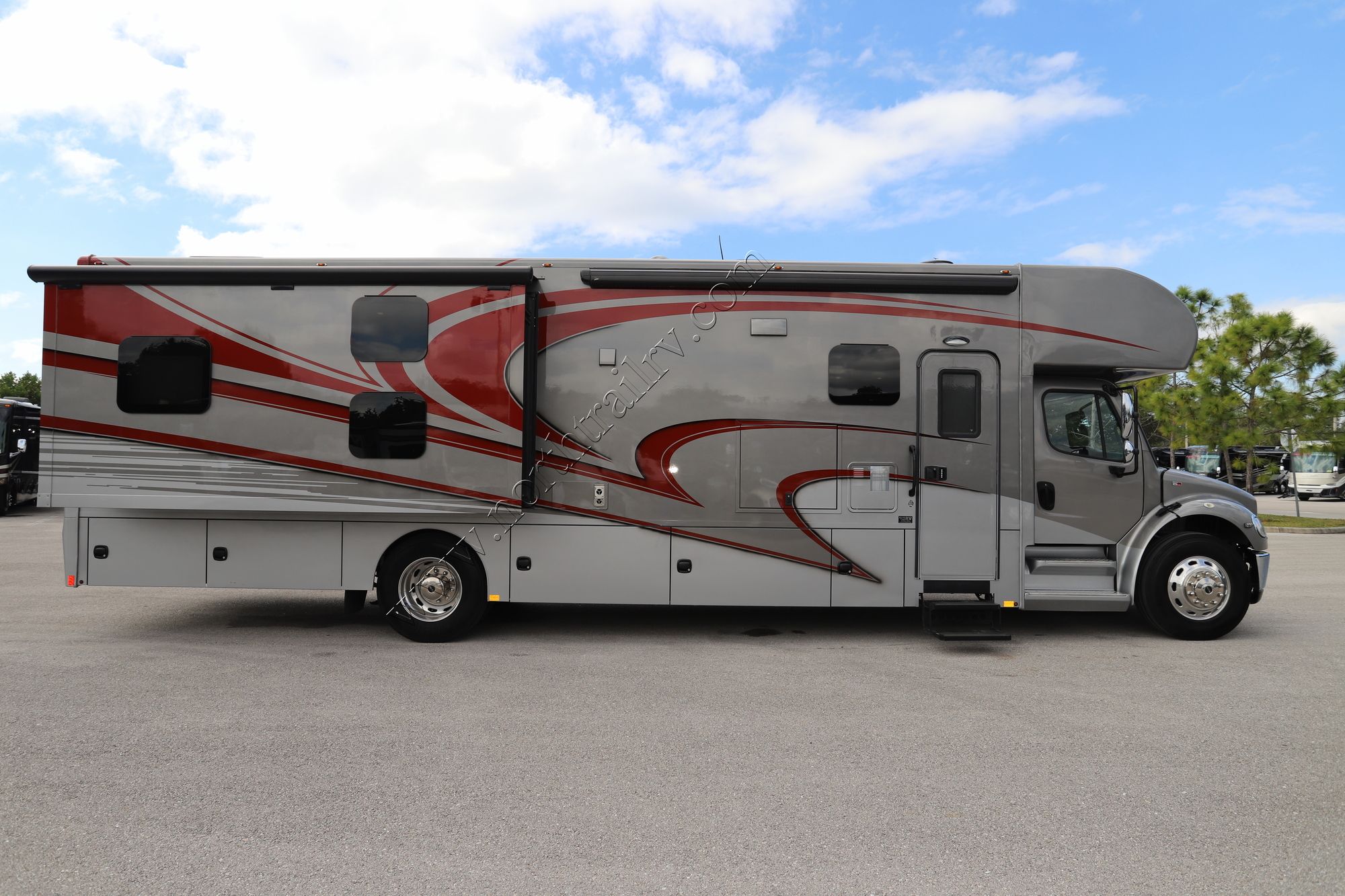 Used 2019 Renegade Rv Valencia 38BB Super C  For Sale