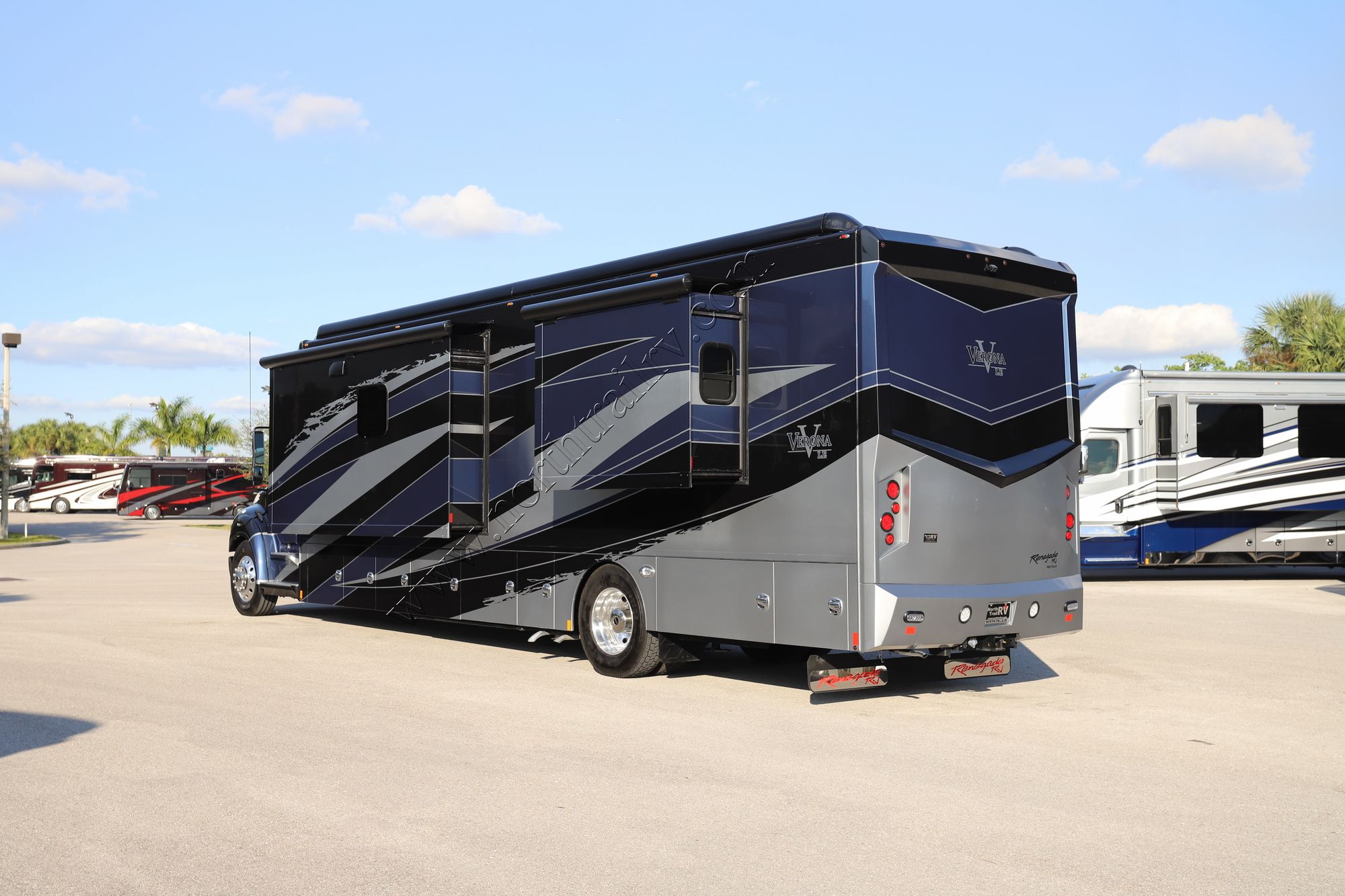 Used 2021 Renegade Rv Verona Le 40LRB Super C  For Sale