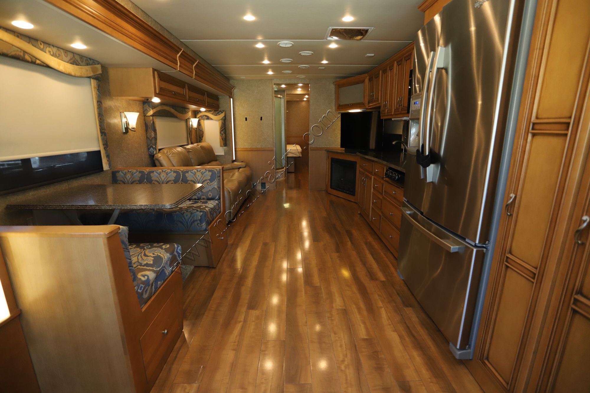 Used 2015 Newmar Canyon Star 3919 Class A  For Sale