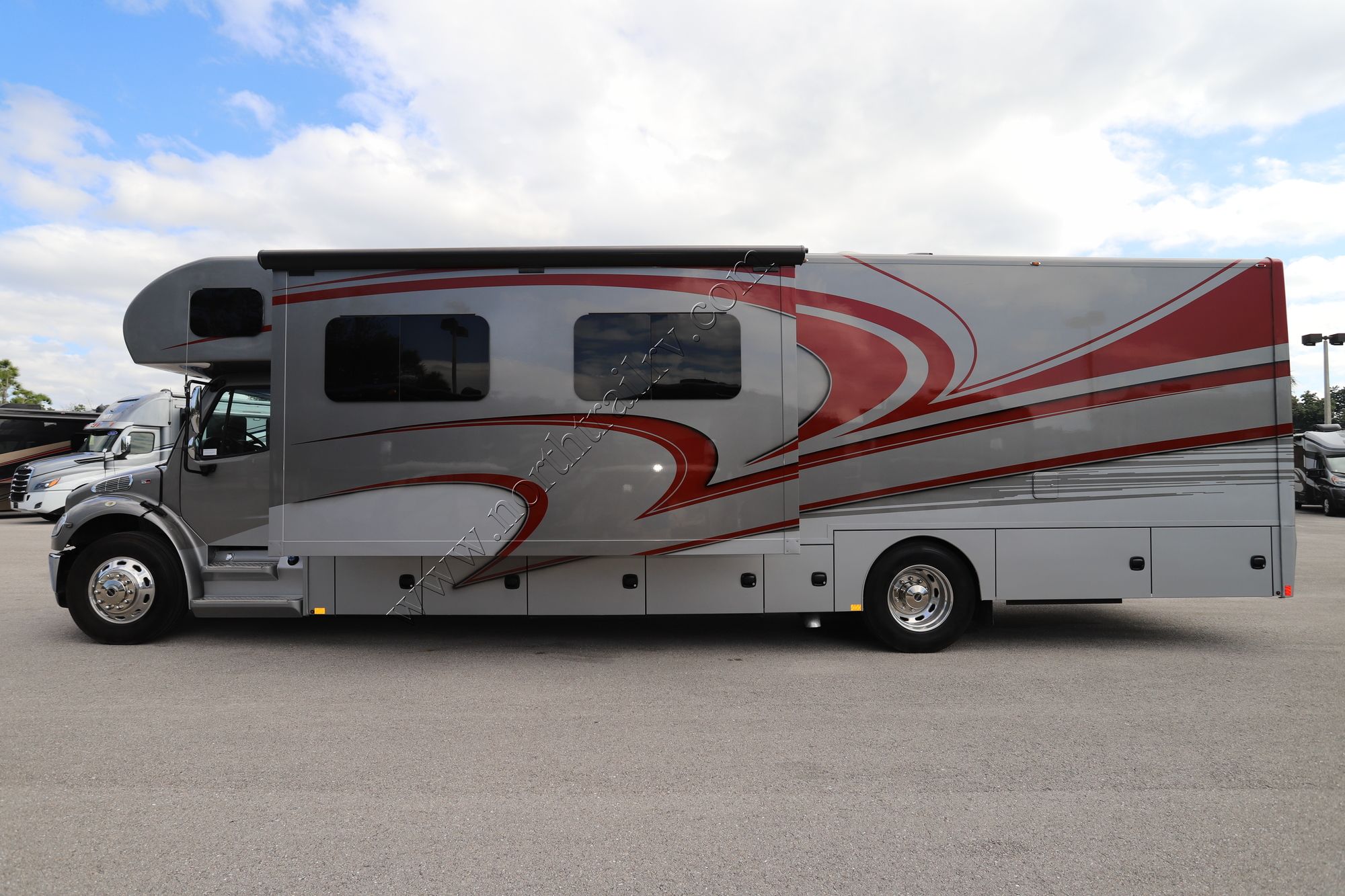 Used 2019 Renegade Rv Valencia 38BB Super C  For Sale